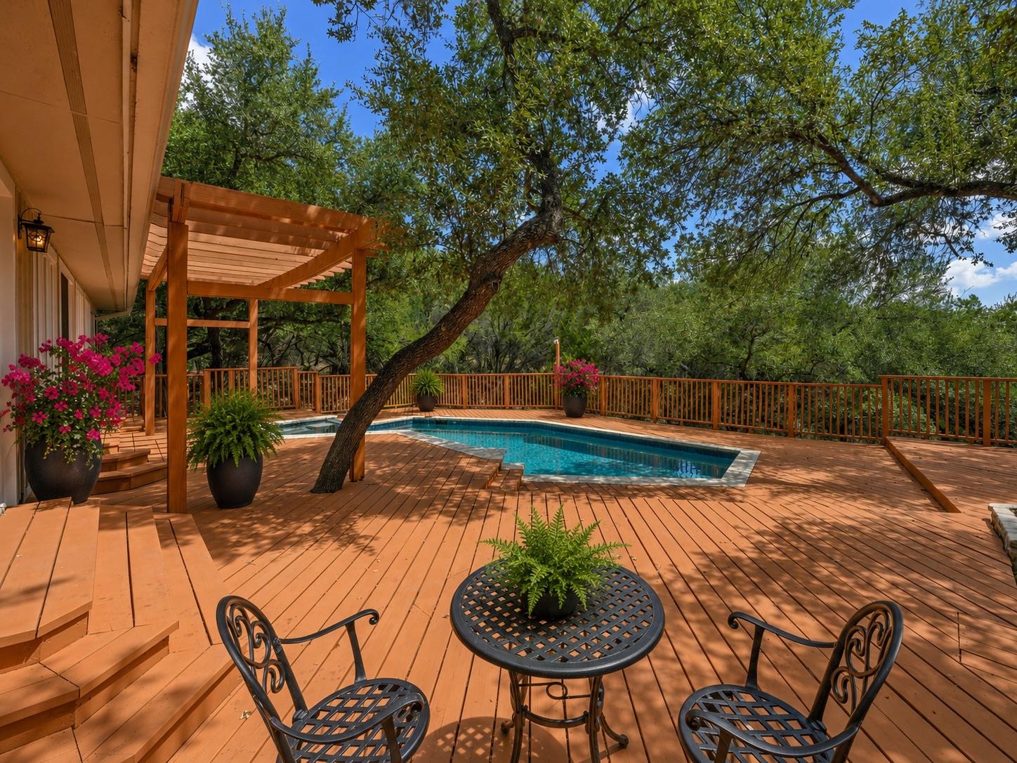 Listing photo 1 of 224  Hurst Creek Rd