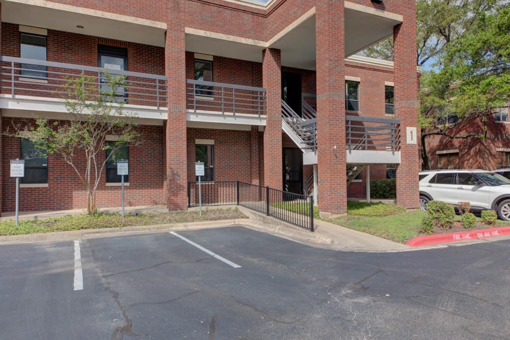 Listing photo 1 of 11824  Jollyville Rd  #103
