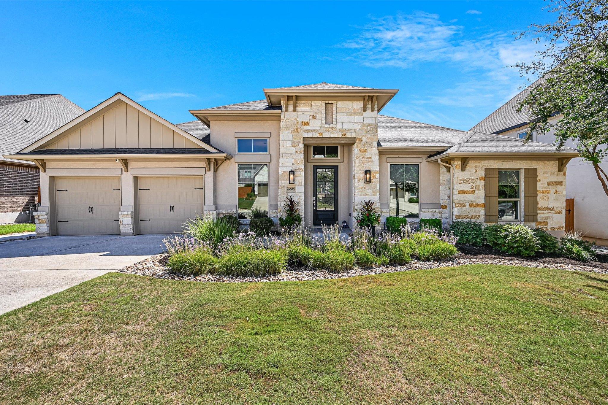 Listing photo 1 of 6005  Hewetson Dr