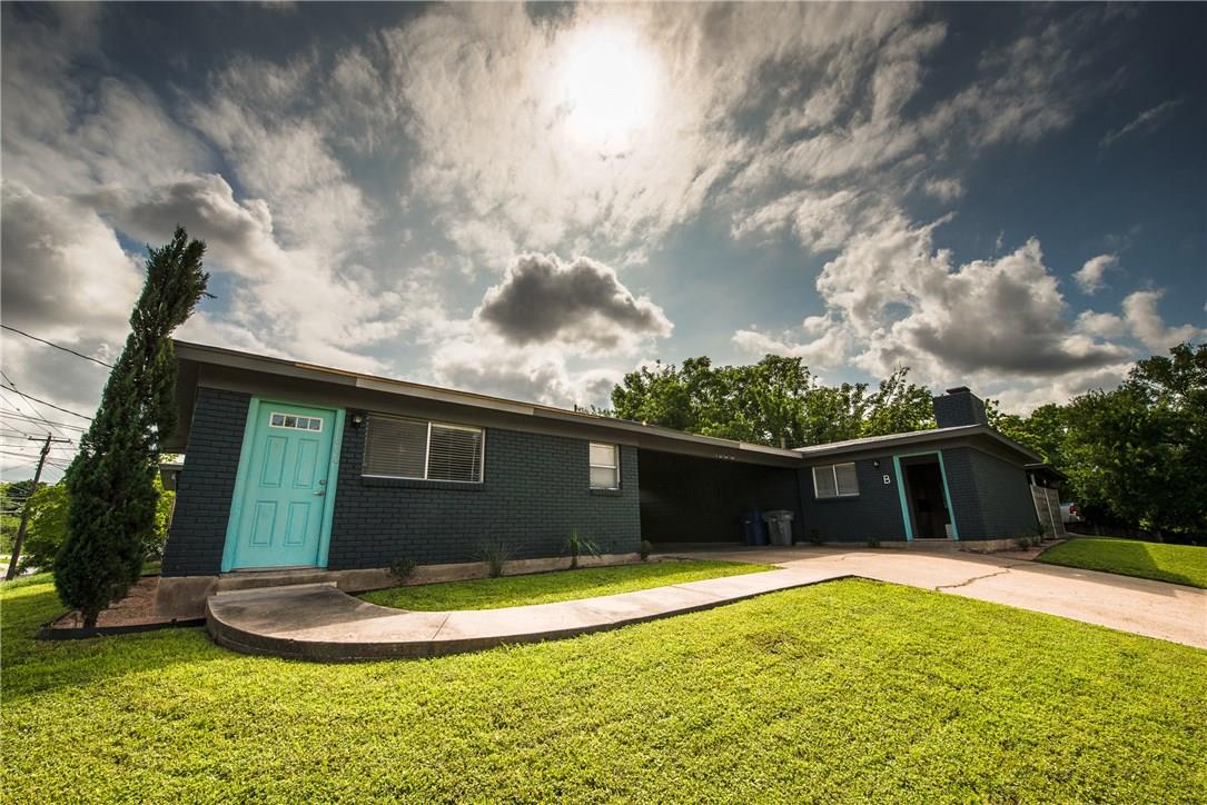 Listing photo 1 of 1600  Parker Ln  #A