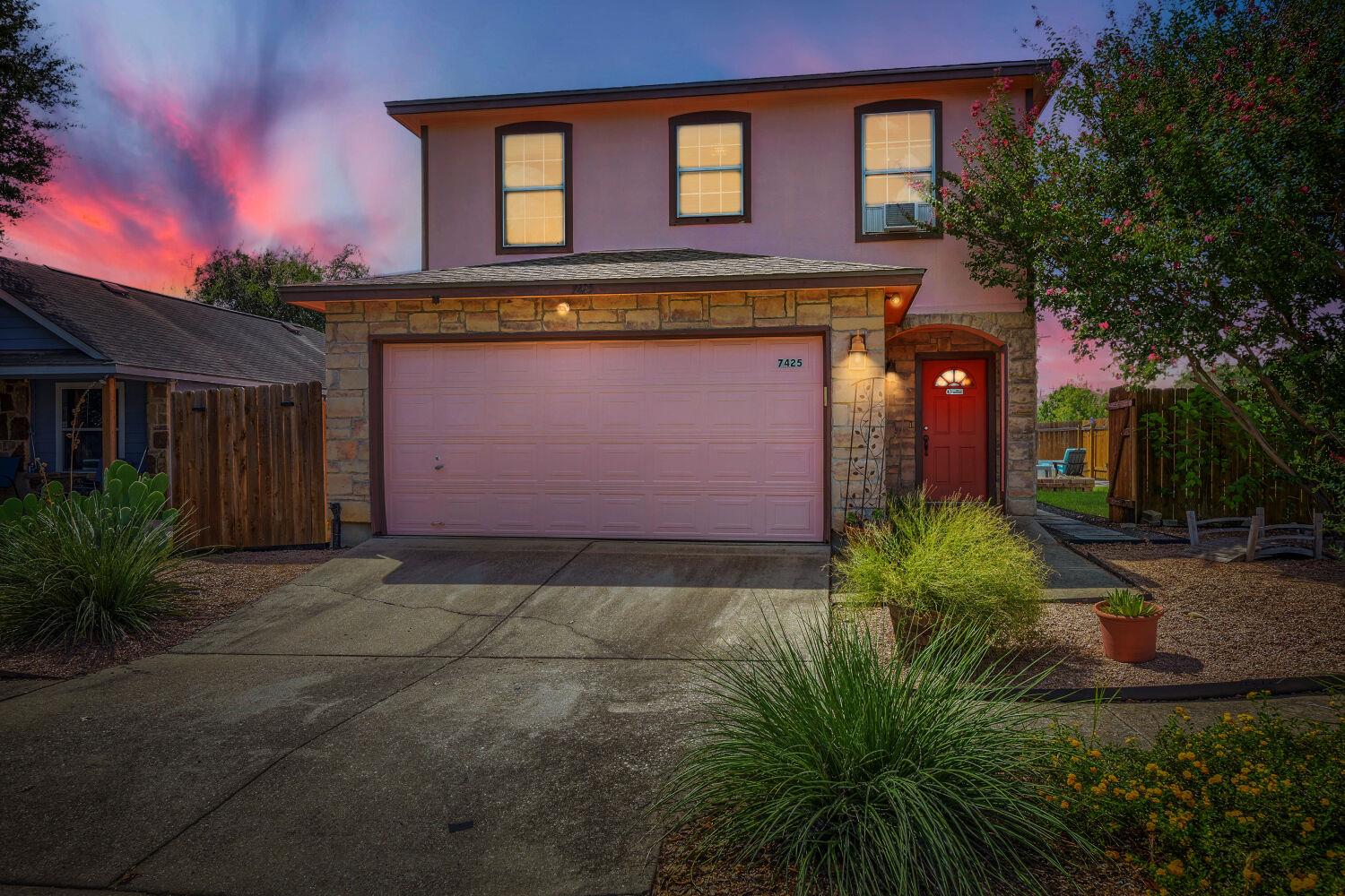 Listing photo 1 of 7425  Thannas Way