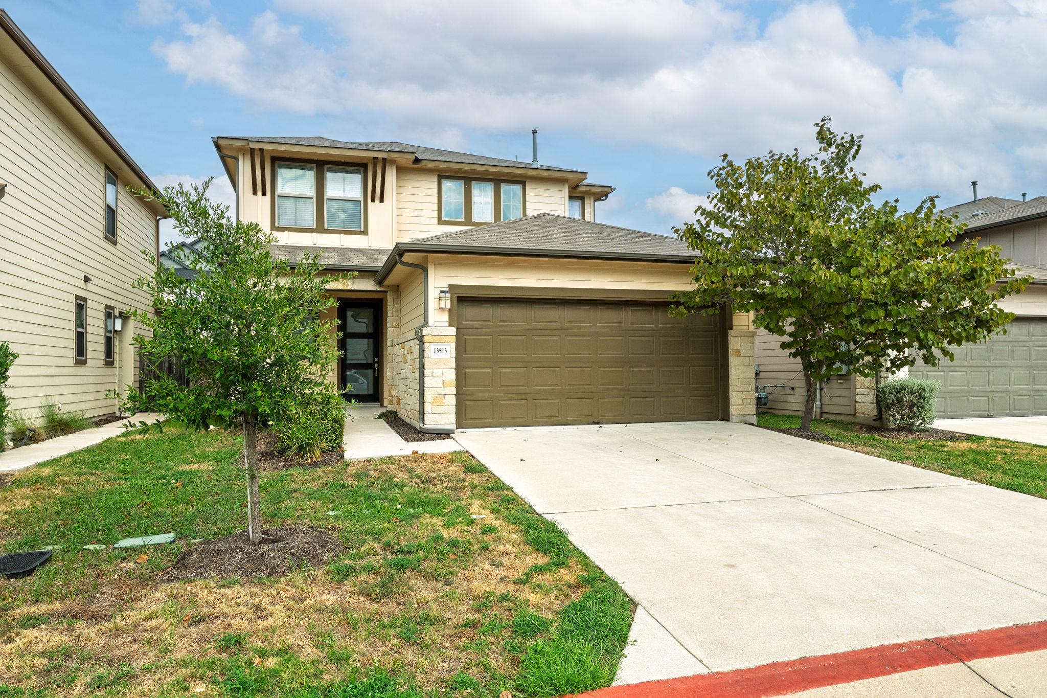 Listing photo 1 of 13513  Feldspar Dr