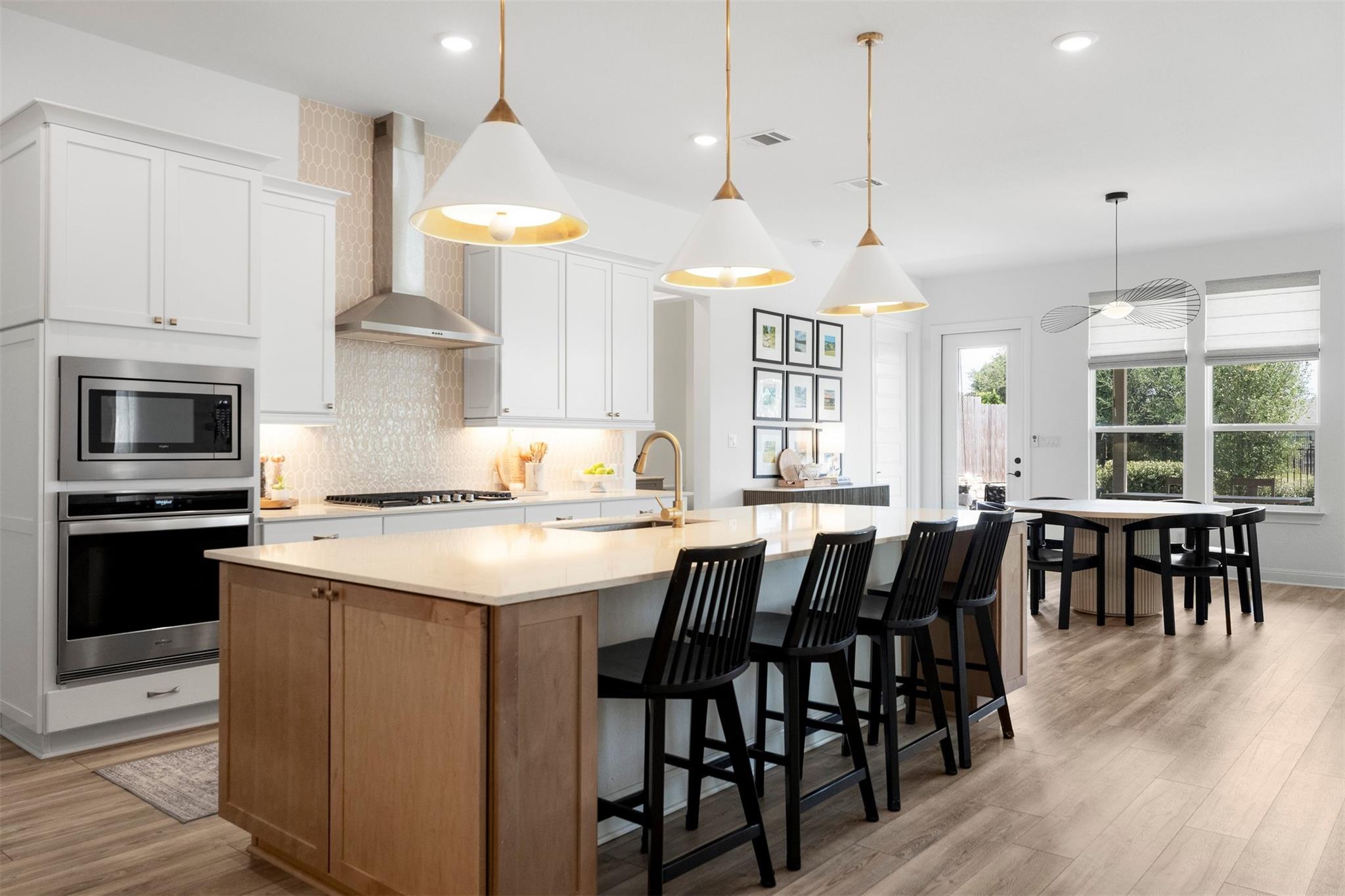 Listing photo 1 of 430  Barnhill Loop