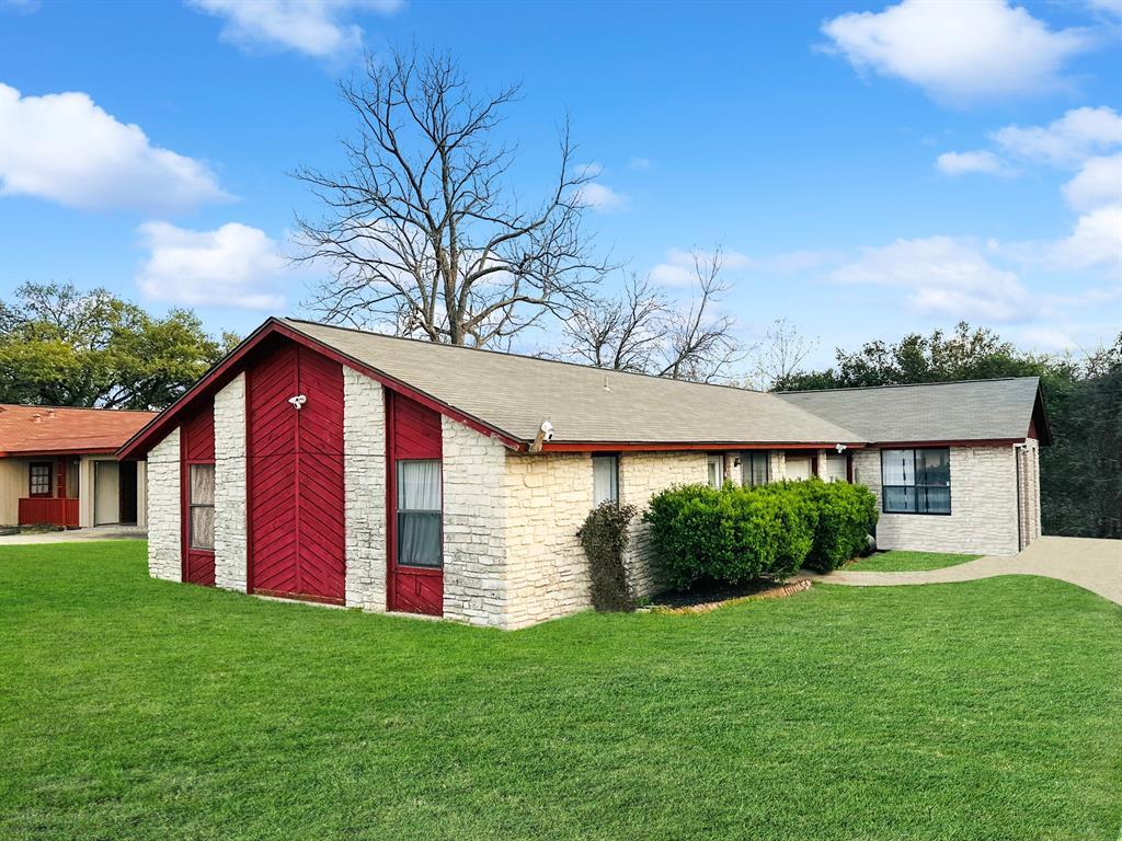 Listing photo 1 of 7402  Geneva Dr  #A