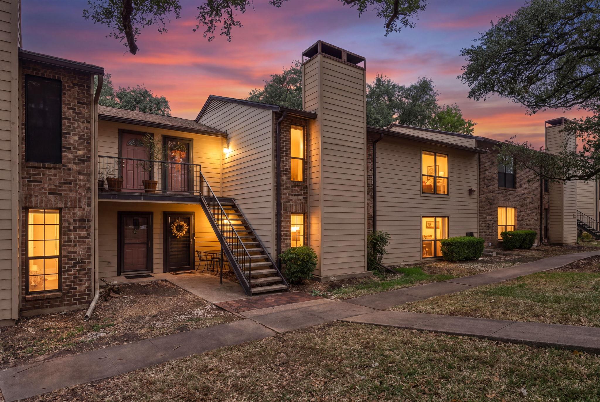Listing photo 1 of 4159  Steck Ave  #115