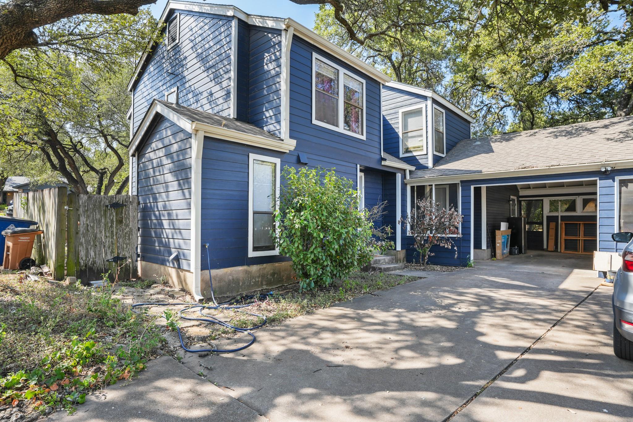 Listing photo 1 of 7100  Woodhue Ct