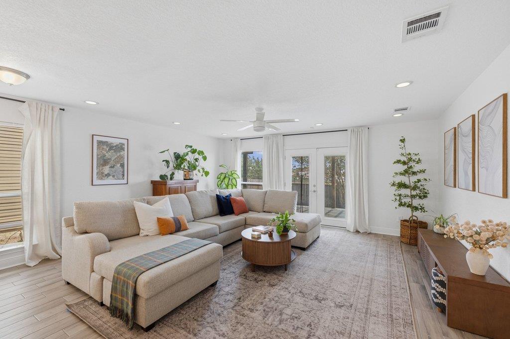 Listing photo 1 of 4917  Lexington Meadow Ln