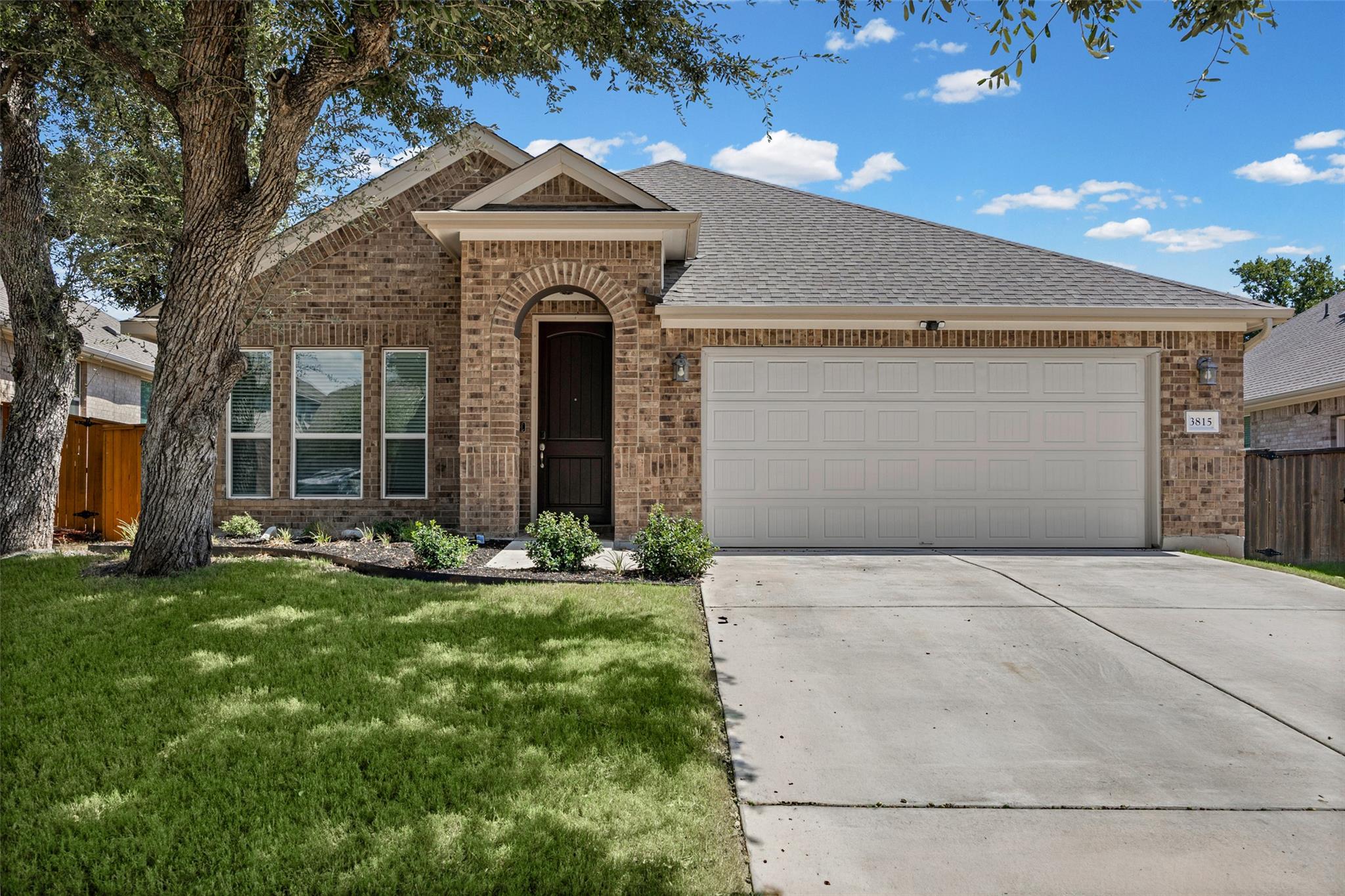 Listing photo 1 of 3815  Park Point Path