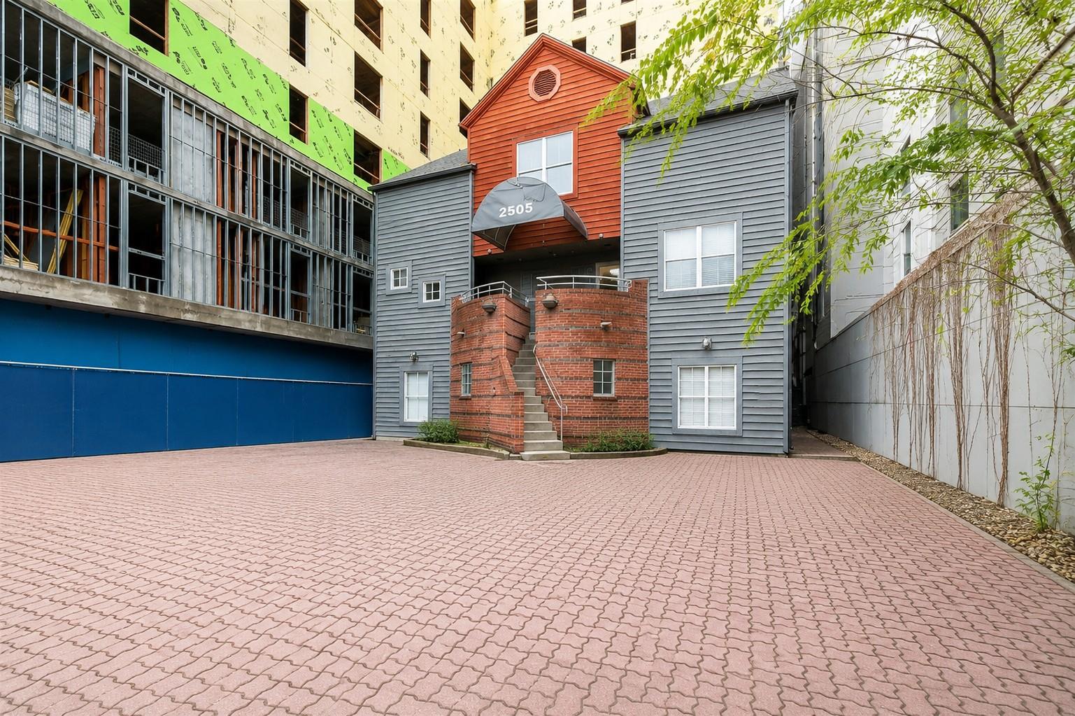 Listing photo 1 of 2505  Seton Ave  #A