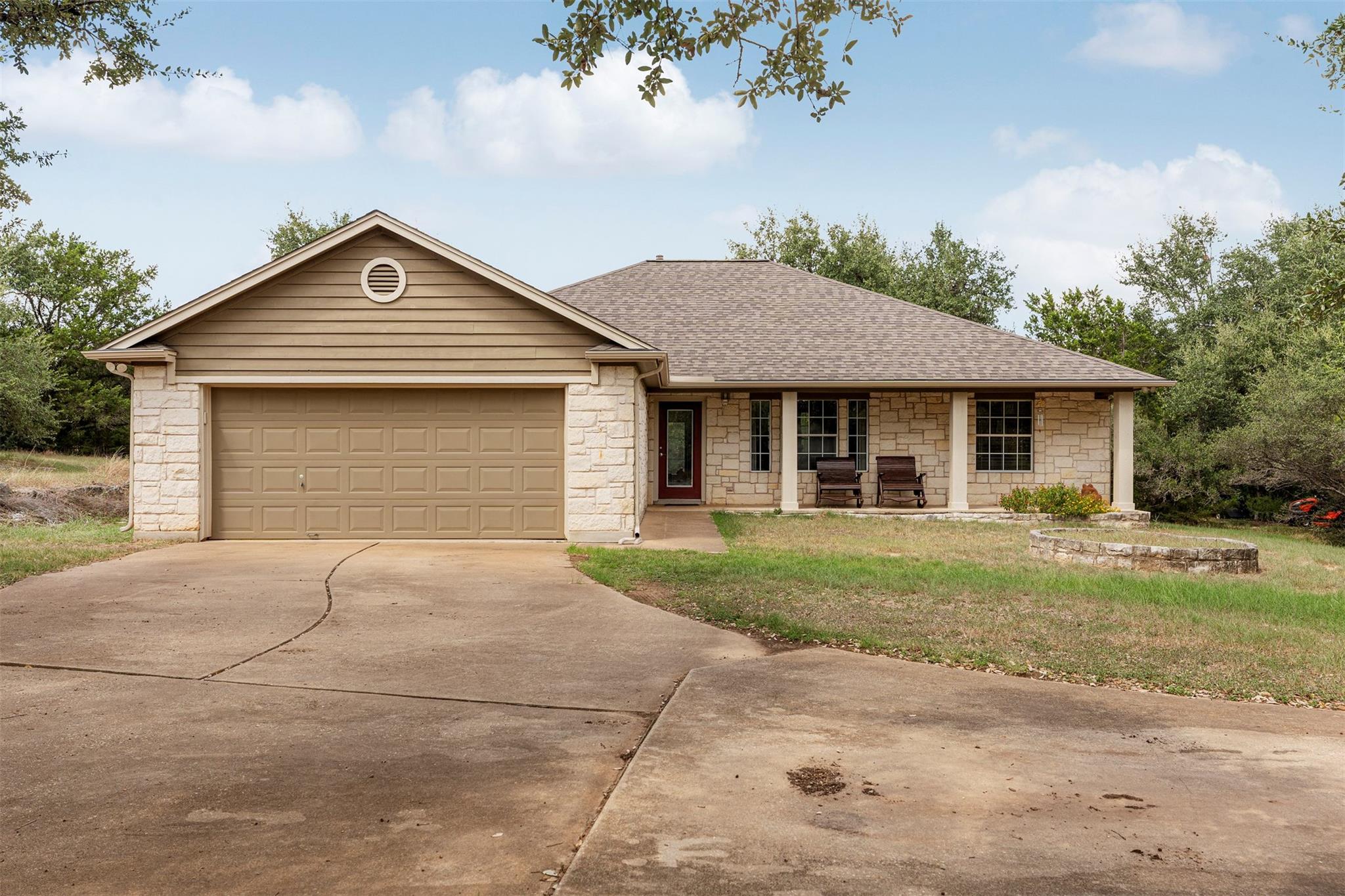 Listing photo 1 of 284  Honeycomb Cir