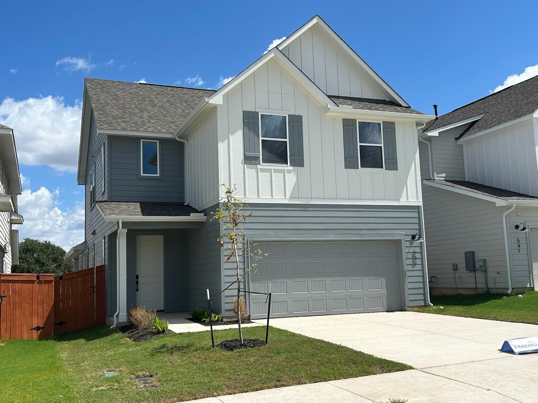 Listing photo 1 of 537  Bauer Loop