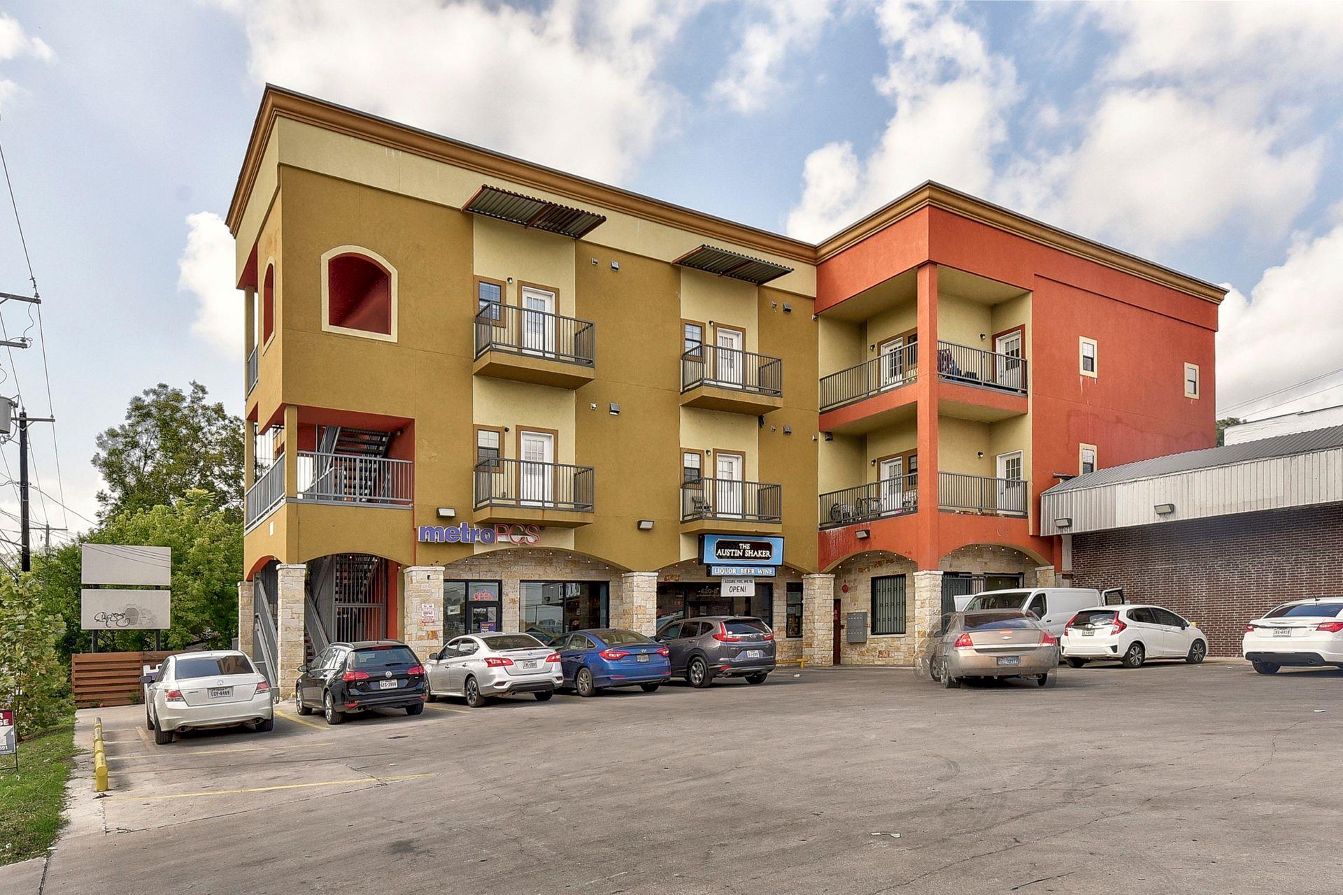 Multi-level mixed-use design integrates commercia
