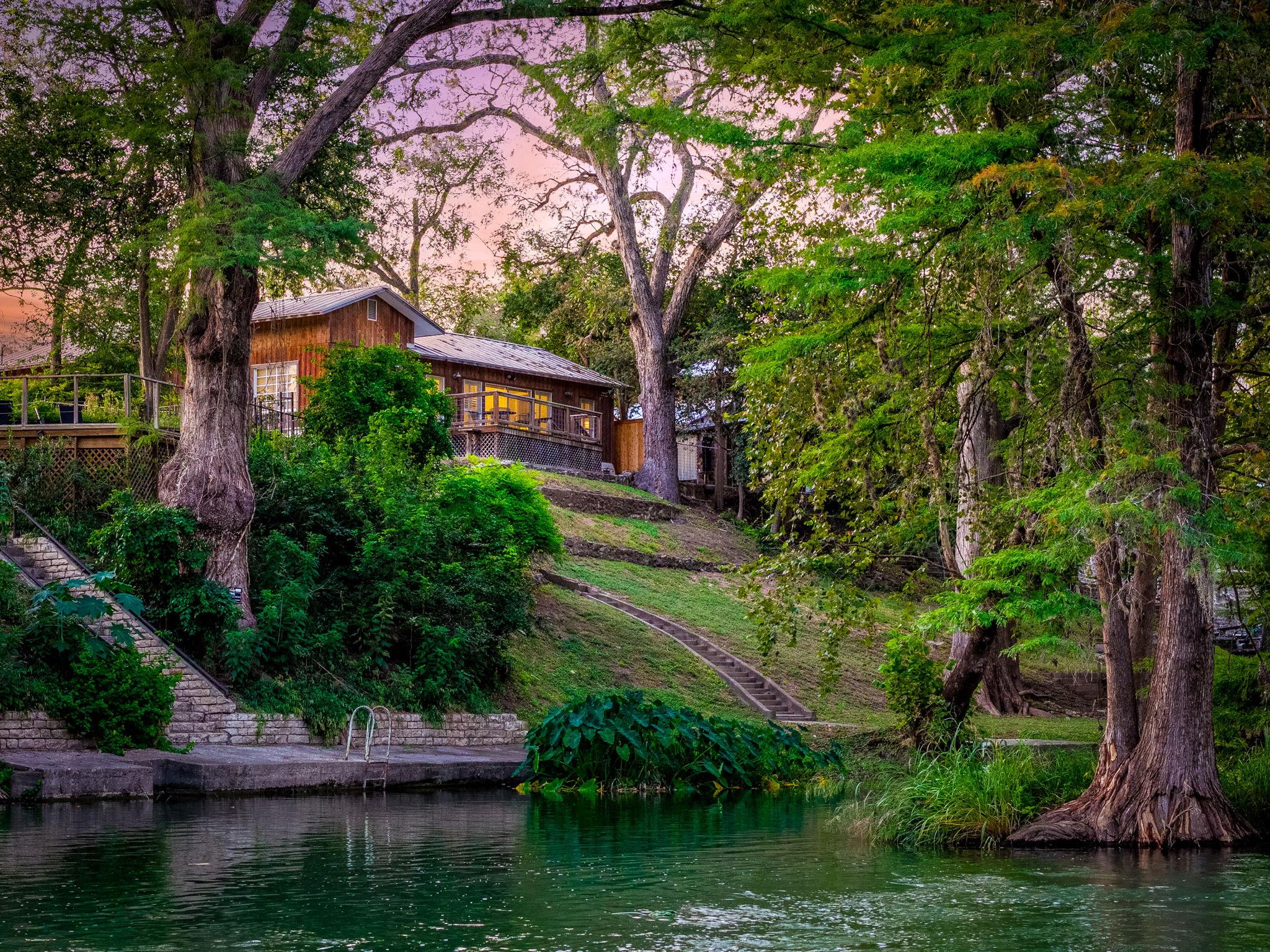 2221  GRUENE RD Rd 매물 사진 1