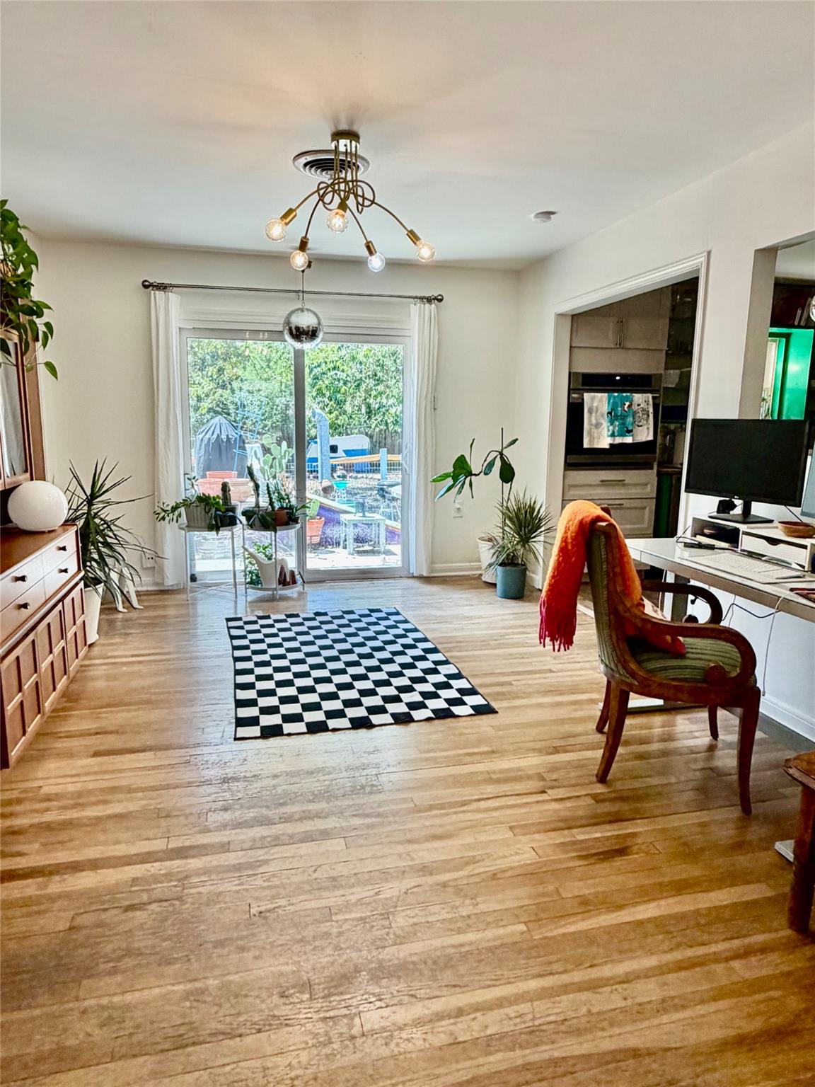 Listing photo 1 of 1411  Ridgemont Dr