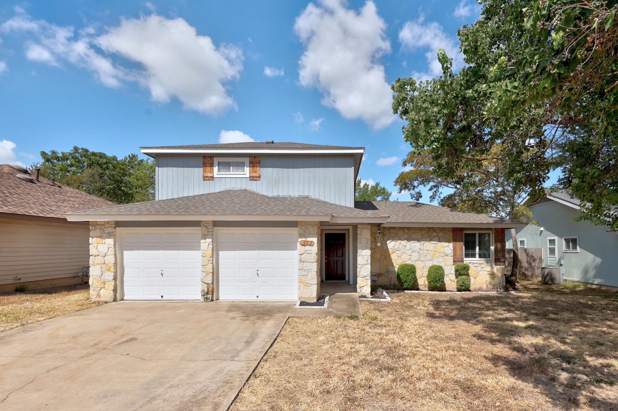 Listing photo 1 of 302  Splitrock St