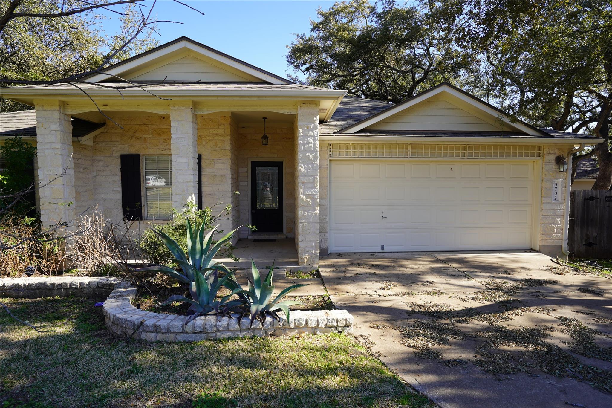 Listing photo 1 of 5702  Fitchwood Ln