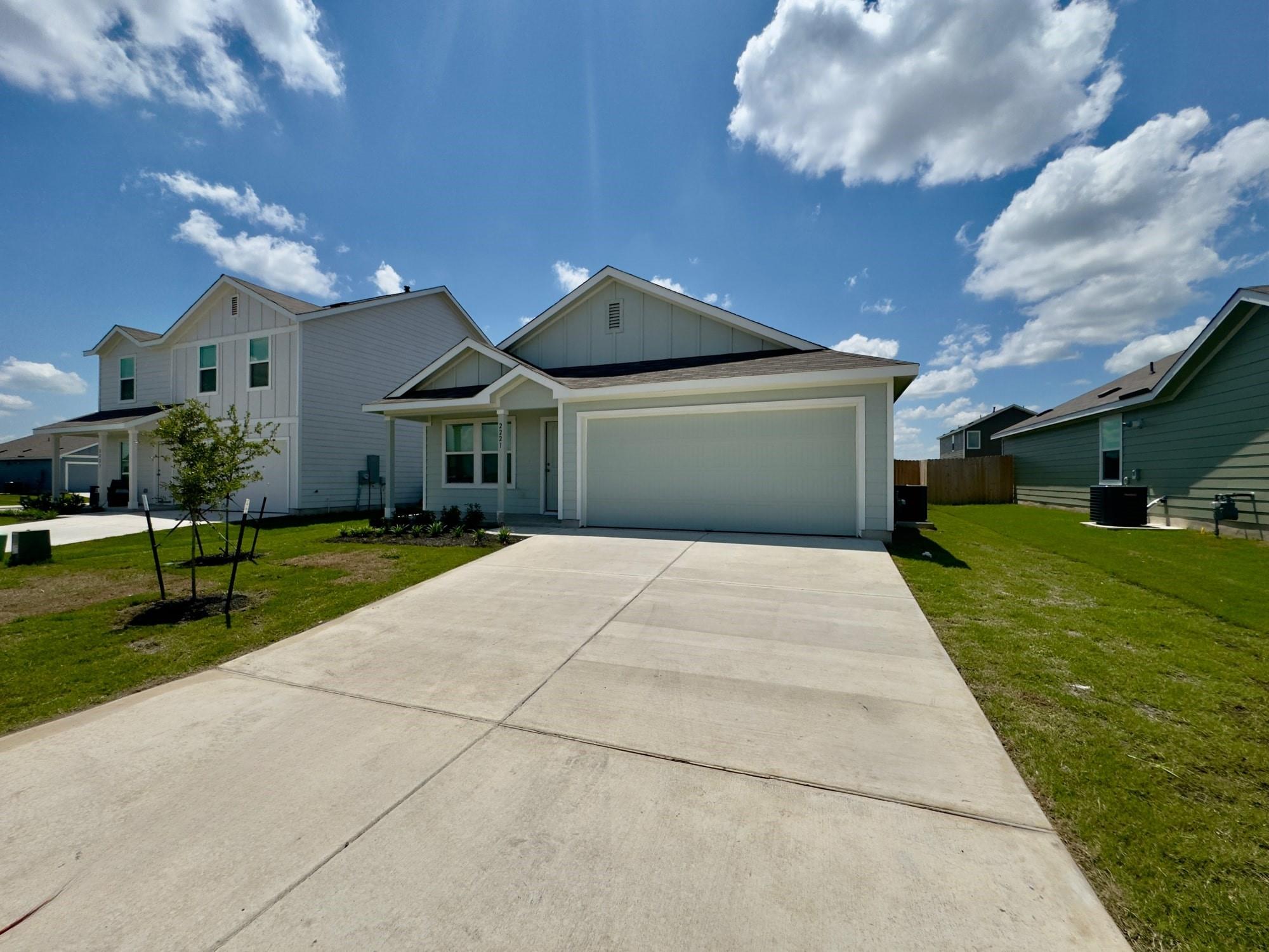 Listing photo 1 of 2221  Cumulus Ct