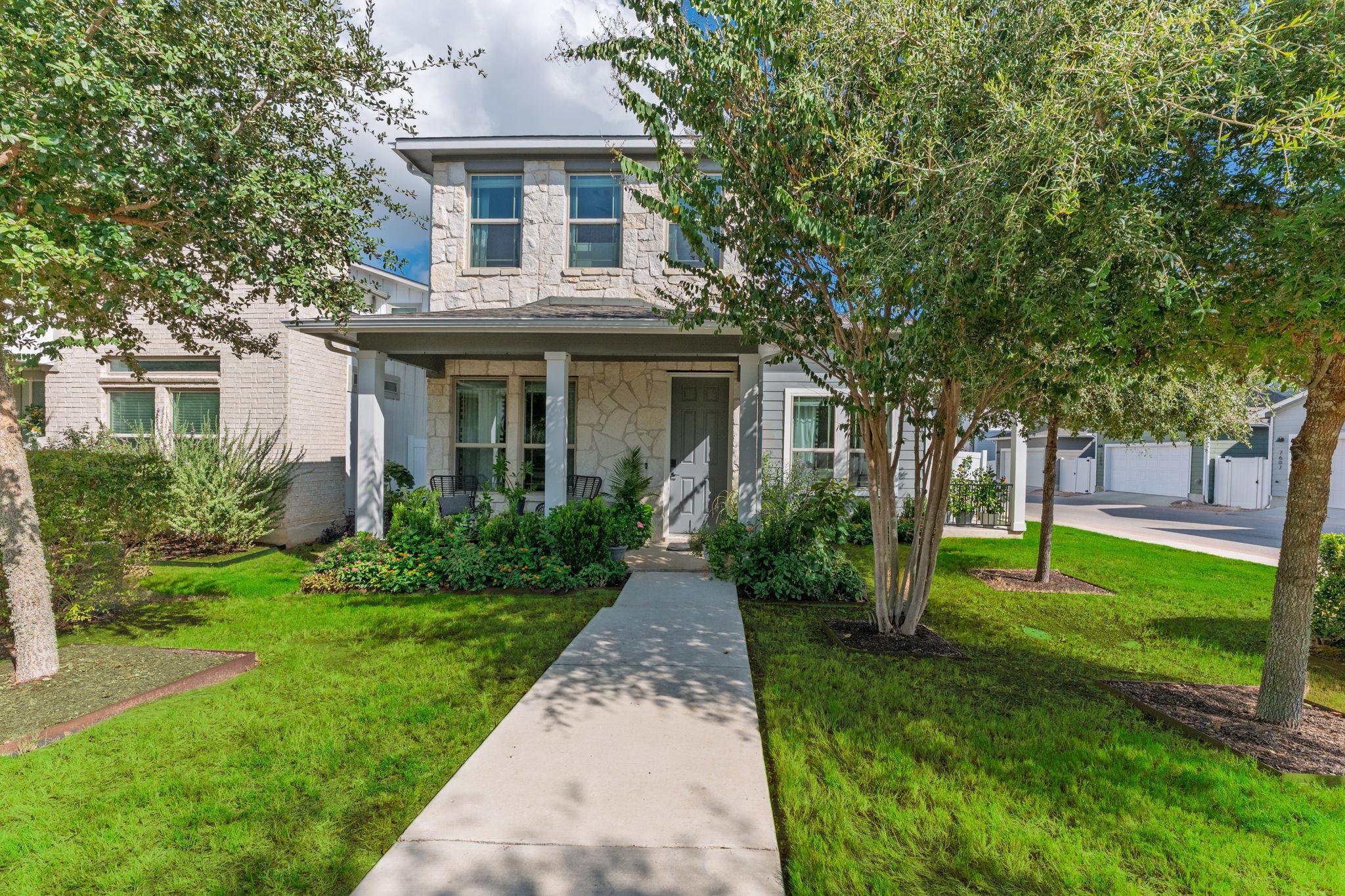 Listing photo 1 of 7813  Norah Dr