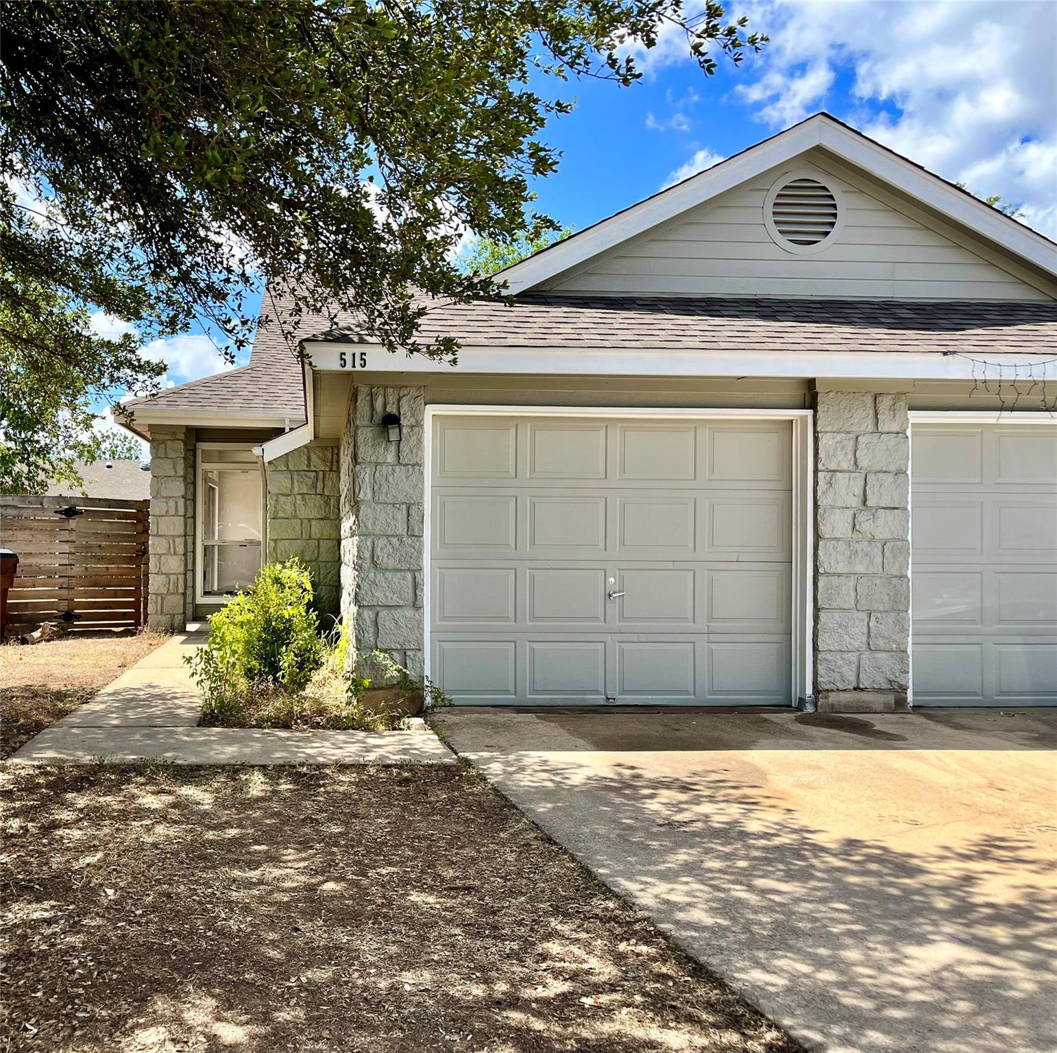 Listing photo 1 of 515  GREGORY Ct