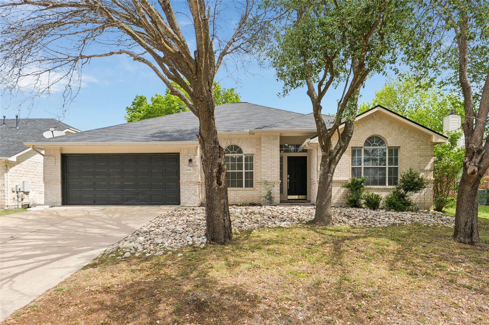 Listing photo 1 of 1506  Cosmos Way