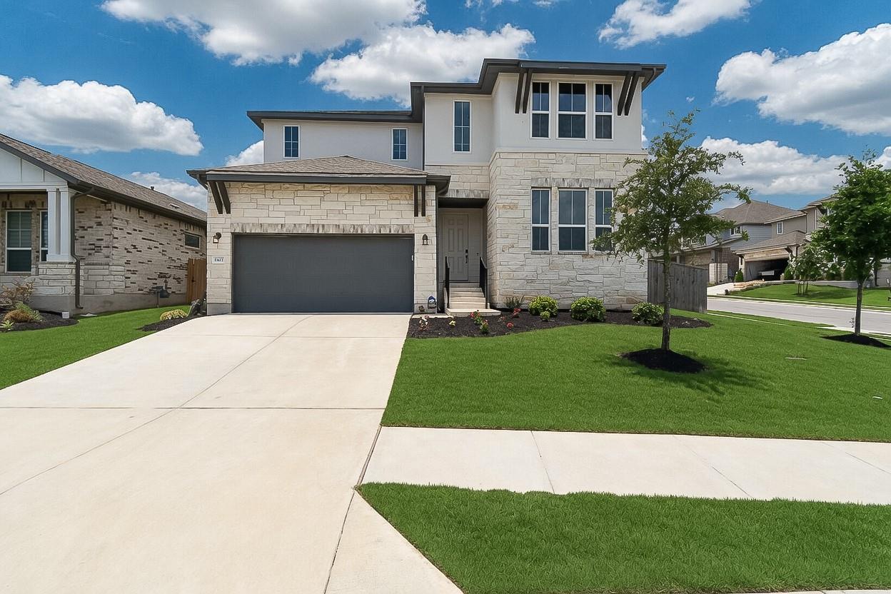 Listing photo 1 of 6401  Velvet Leaf Ln