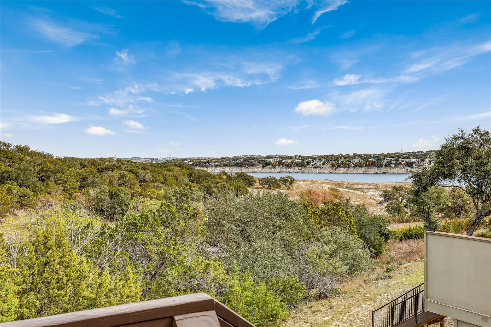 Listing photo 1 of 125  Comanche Pt