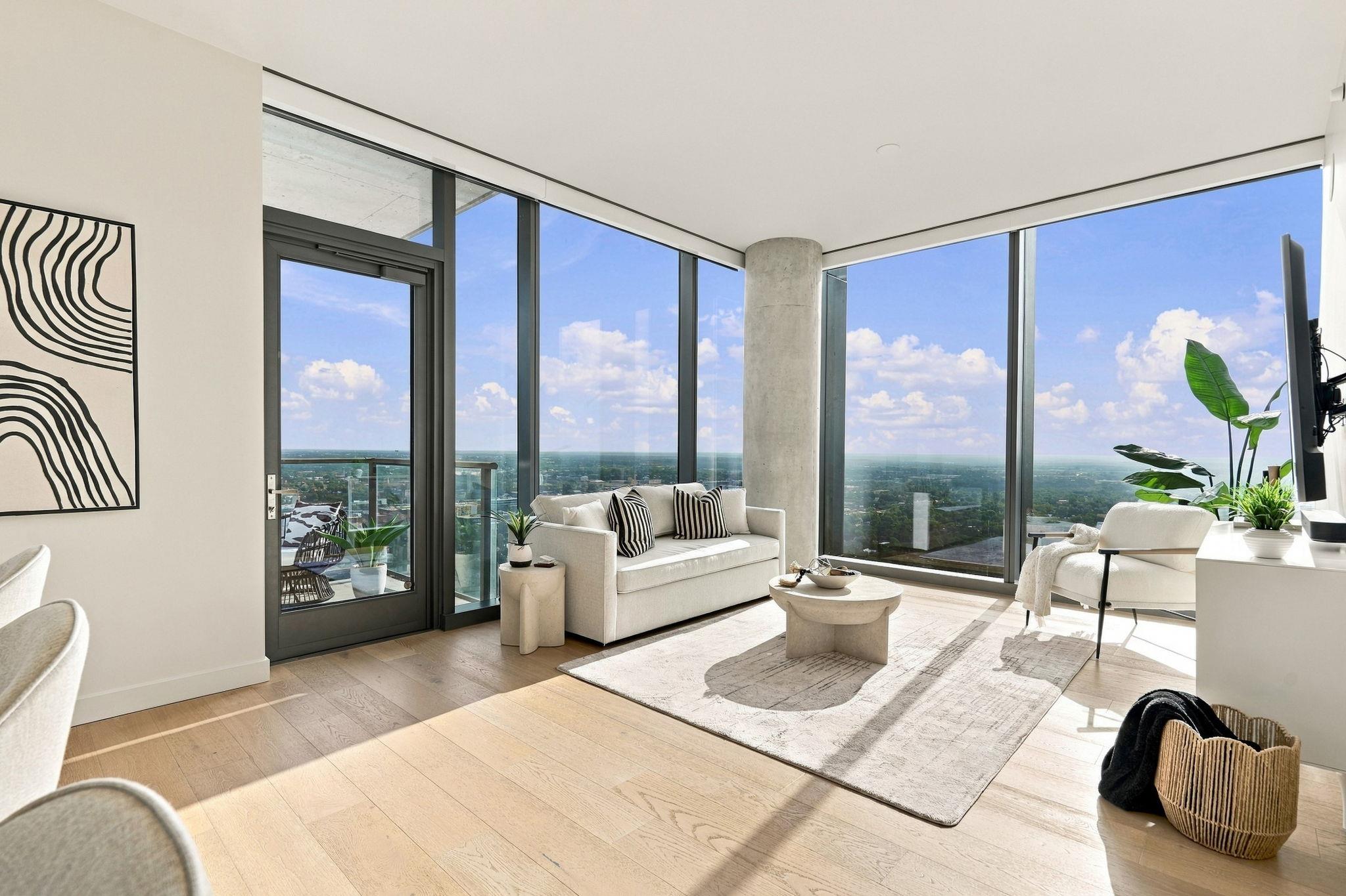 Listing photo 1 of 44  East Ave  #3604