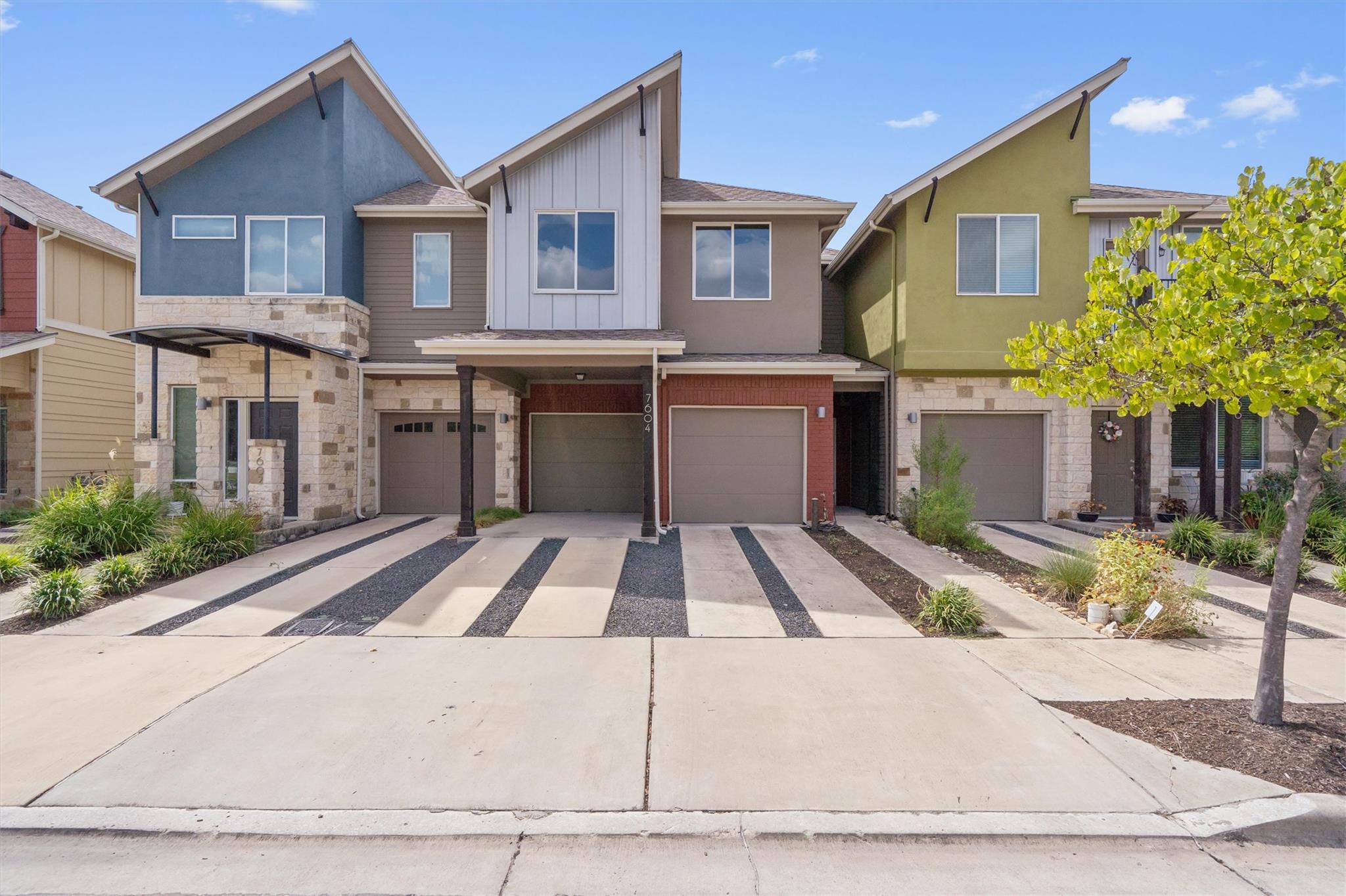 Listing photo 1 of 7604  Wildcat Pass