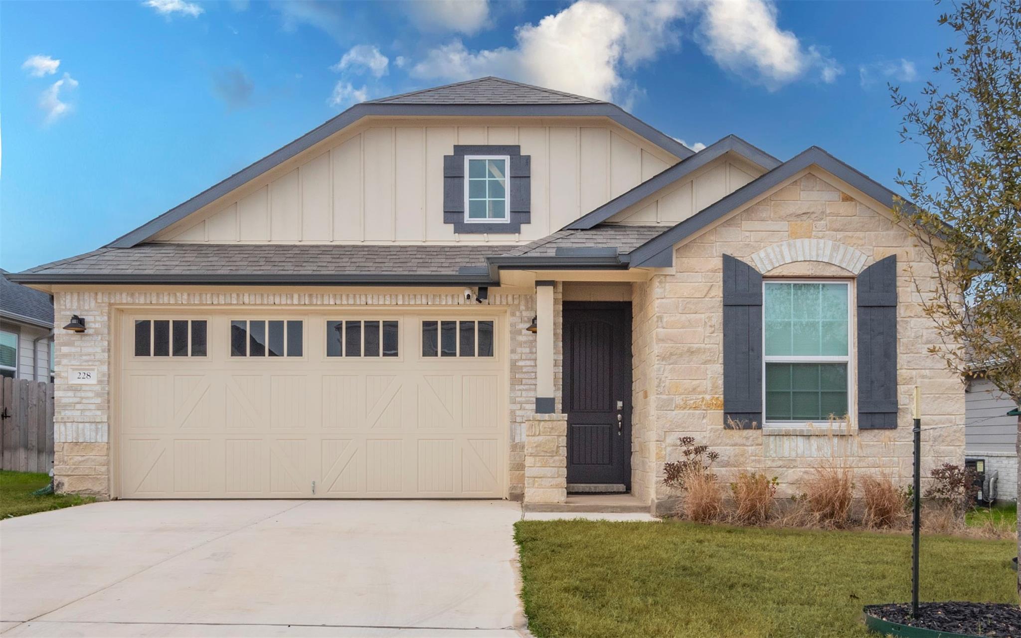 Listing photo 1 of 228  Citation Dr