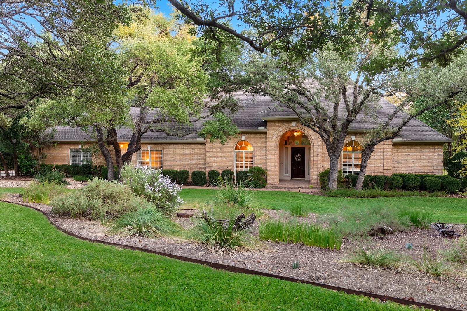 Listing photo 1 of 8807  Smoketree Cv