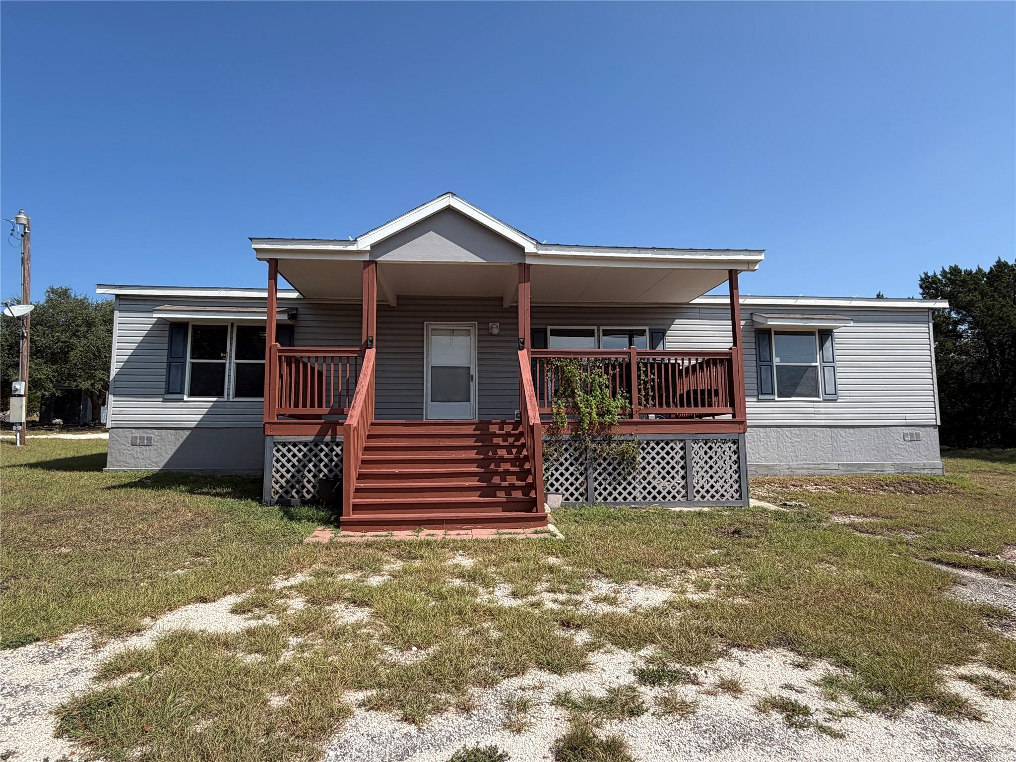 Listing photo 1 of 873  Lonesome Trl