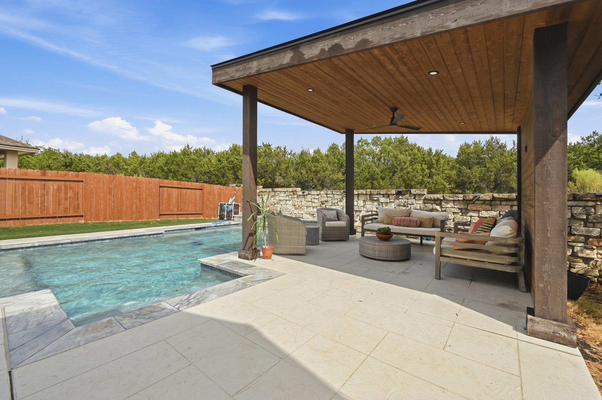 Listing photo 1 of 4325  Tambre Bnd