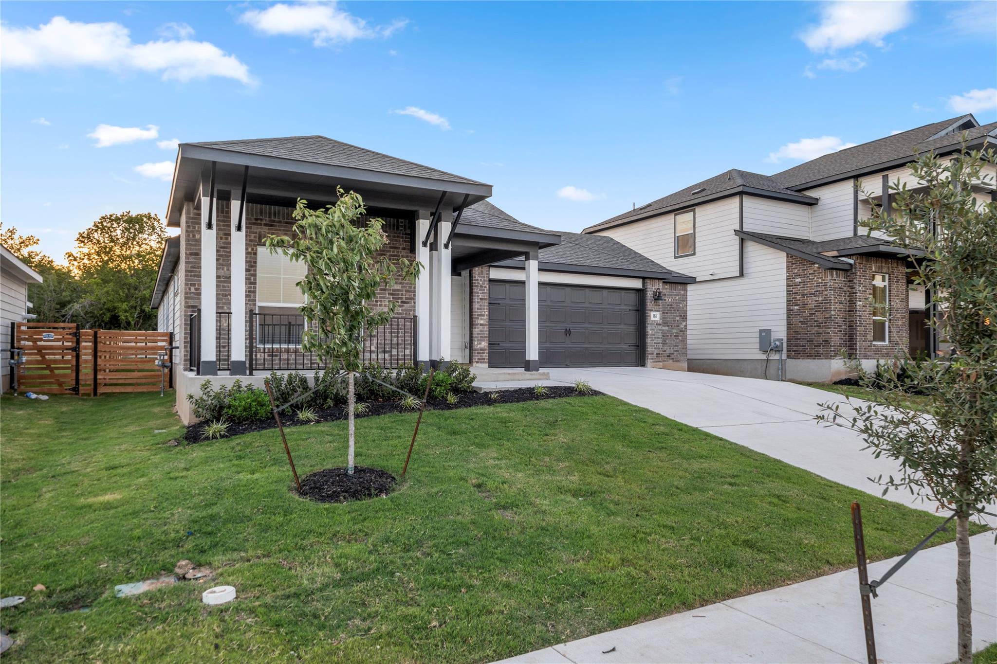 Listing photo 1 of 161  Keefer None
