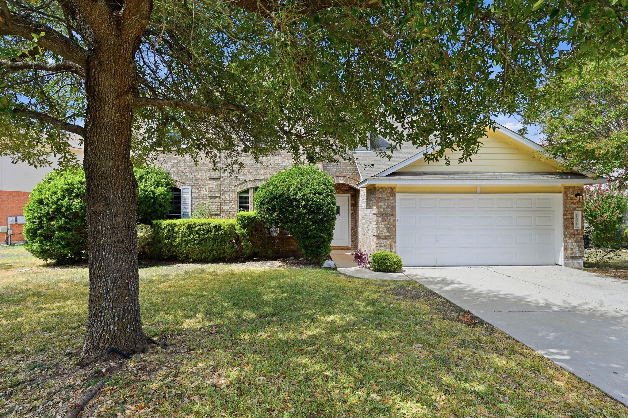 Listing photo 1 of 1635  Abbey Ln