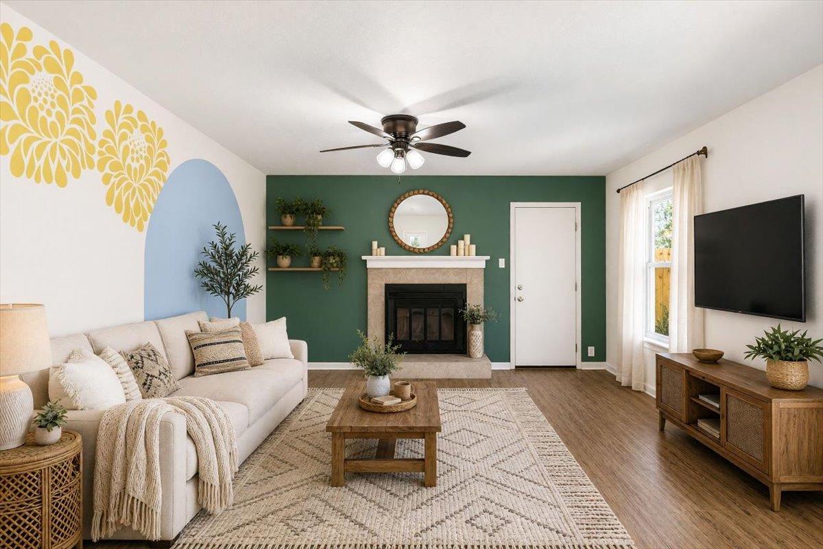 Listing photo 1 of 4902  Duval Rd  #R2