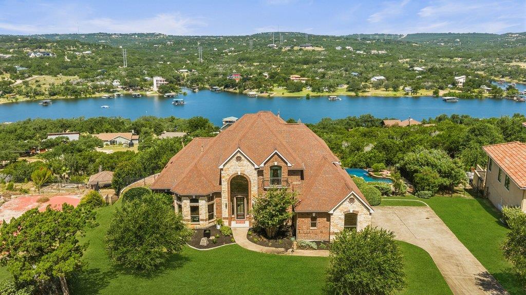Listing photo 1 of 2702  Lakehurst Rd