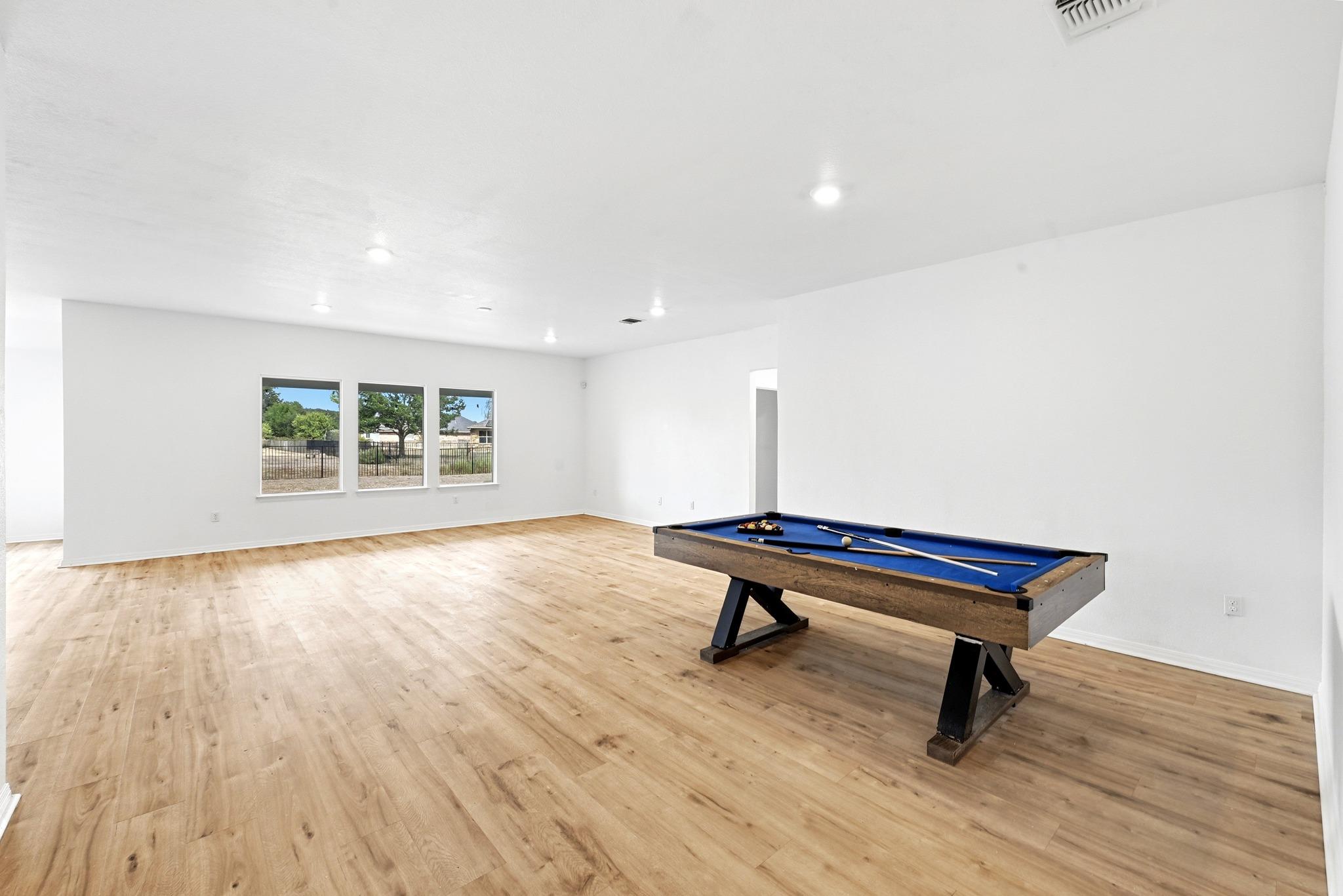 Listing photo 1 of 120  Loon Dr