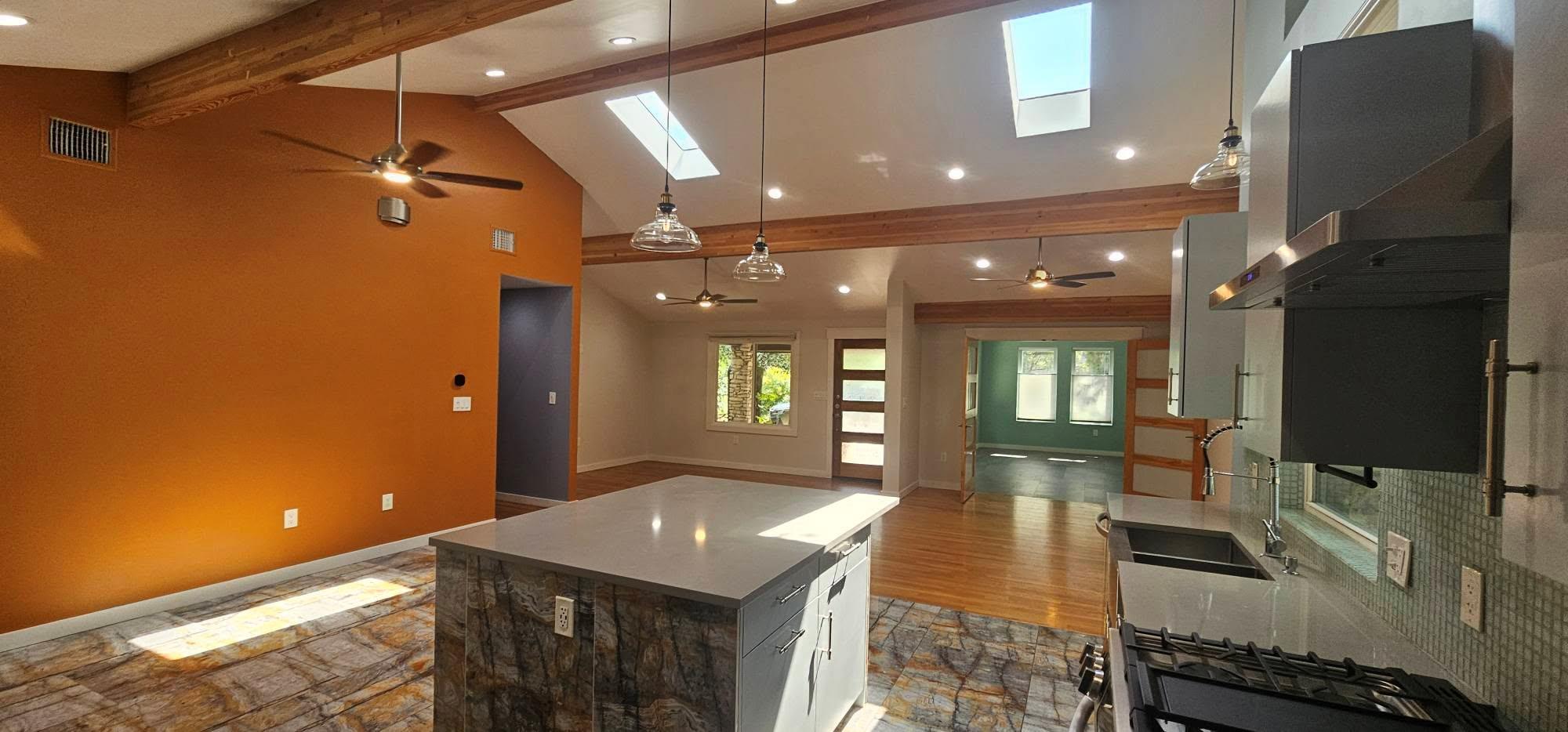 Listing photo 1 of 1000 W Saint Johns Ave