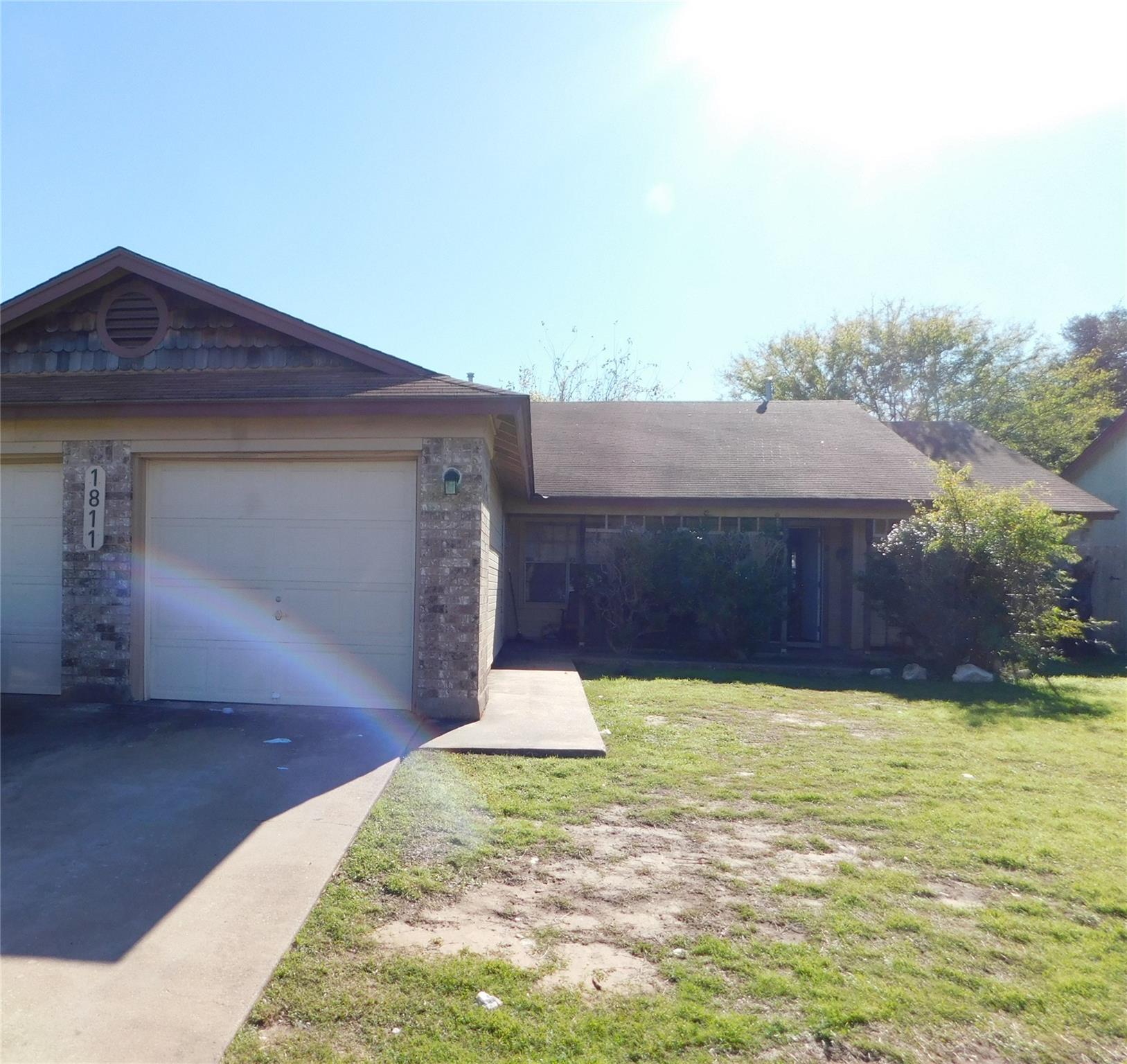 Listing photo 1 of 1811  Prairie Knoll Ct  #B