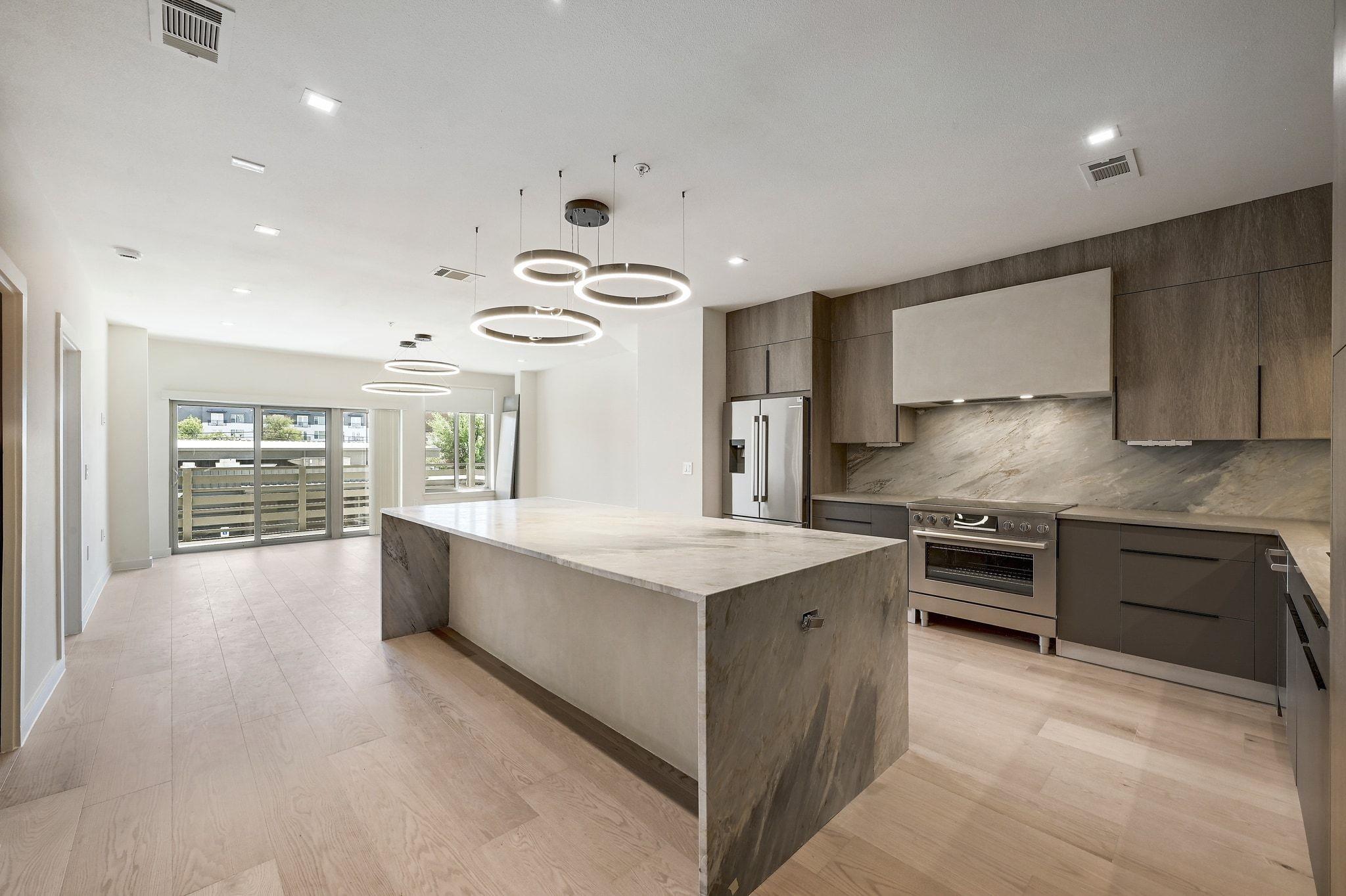 Listing photo 1 of 3600 S Lamar Blvd  #202