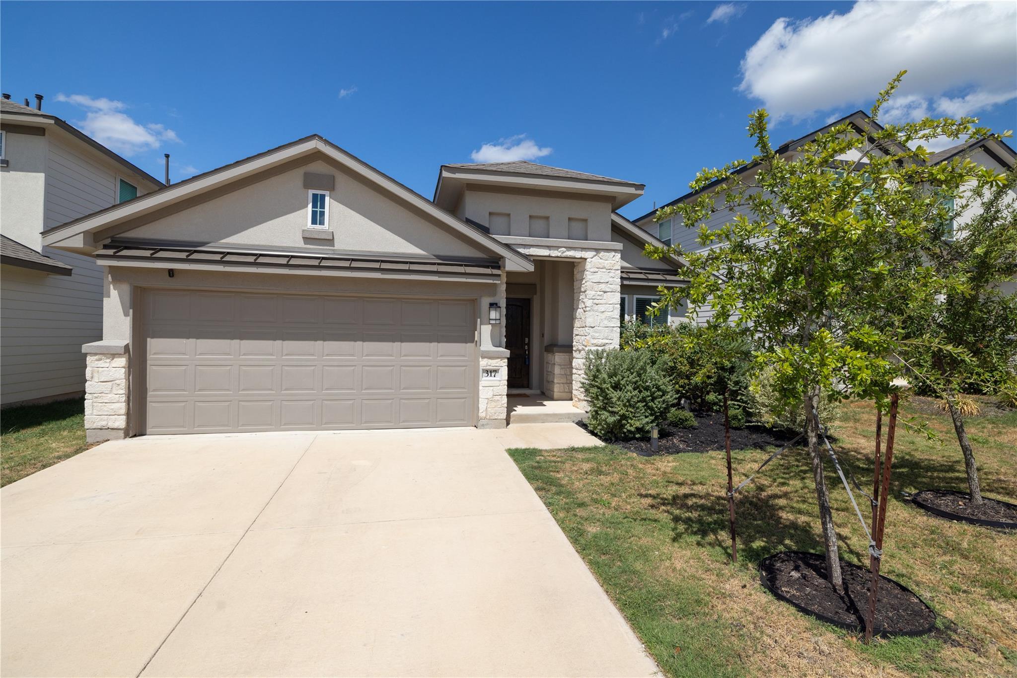 Listing photo 1 of 317  Windstar Rd