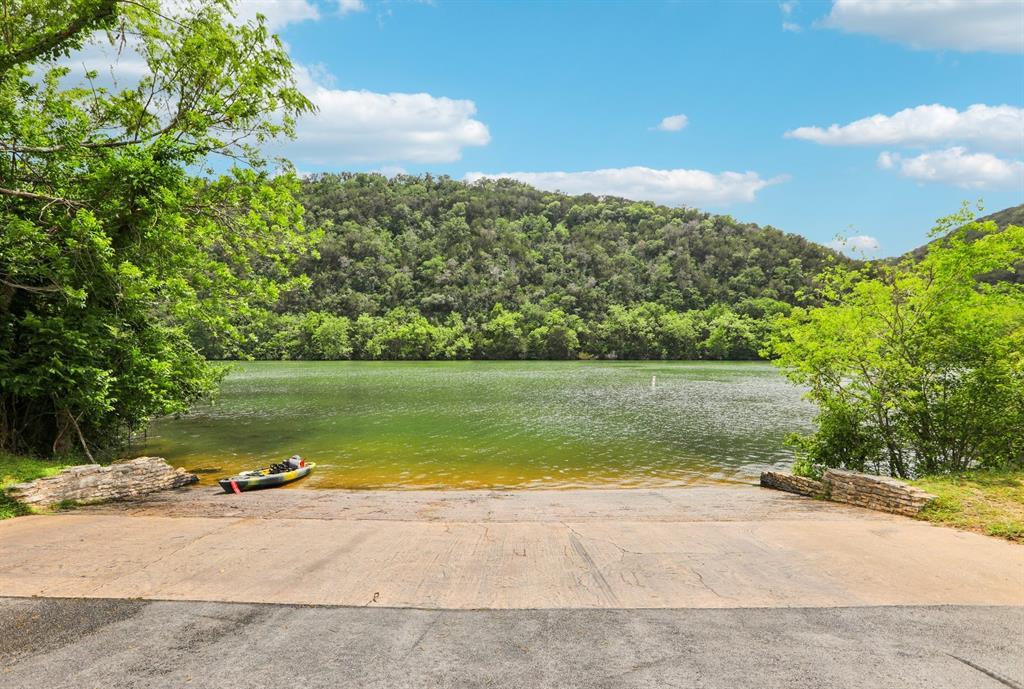 Listing photo 1 of 1106  Minnie Dr