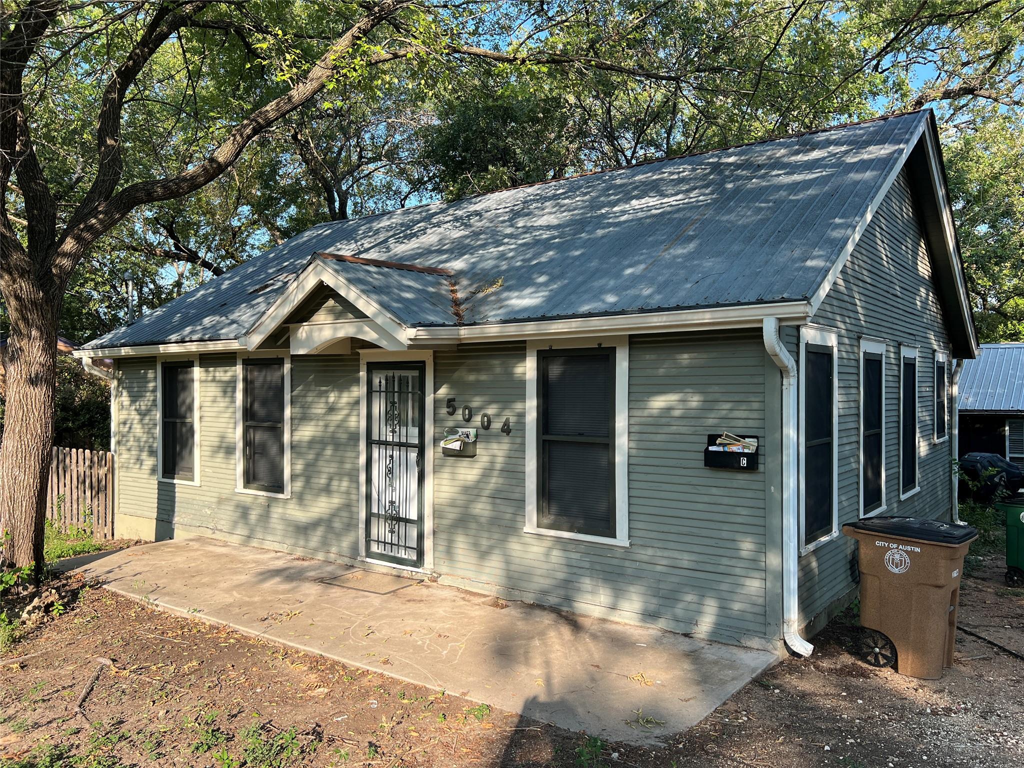 Listing photo 1 of 5004  Avenue F Ave