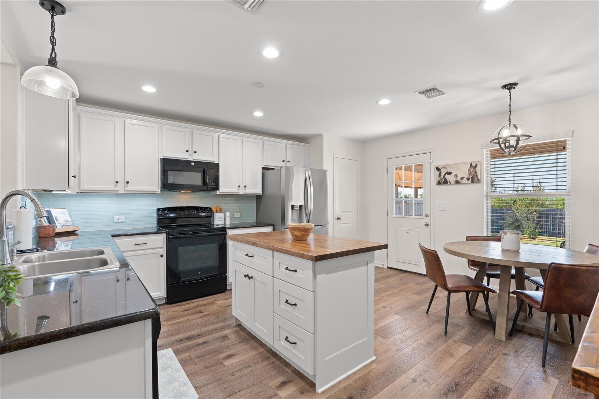 Listing photo 1 of 505  Granger Rd
