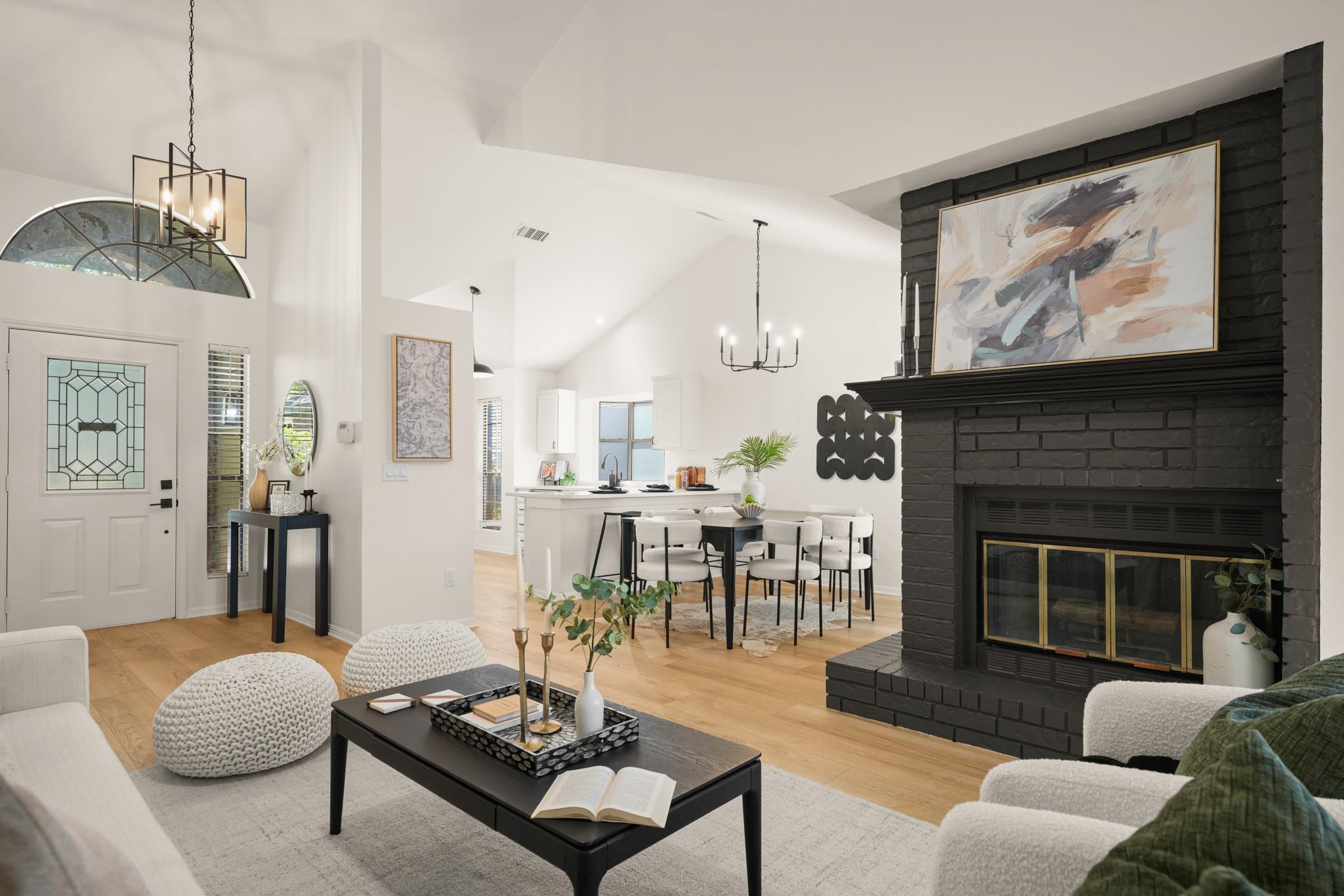 Listing photo 1 of 2107  Warfield Way