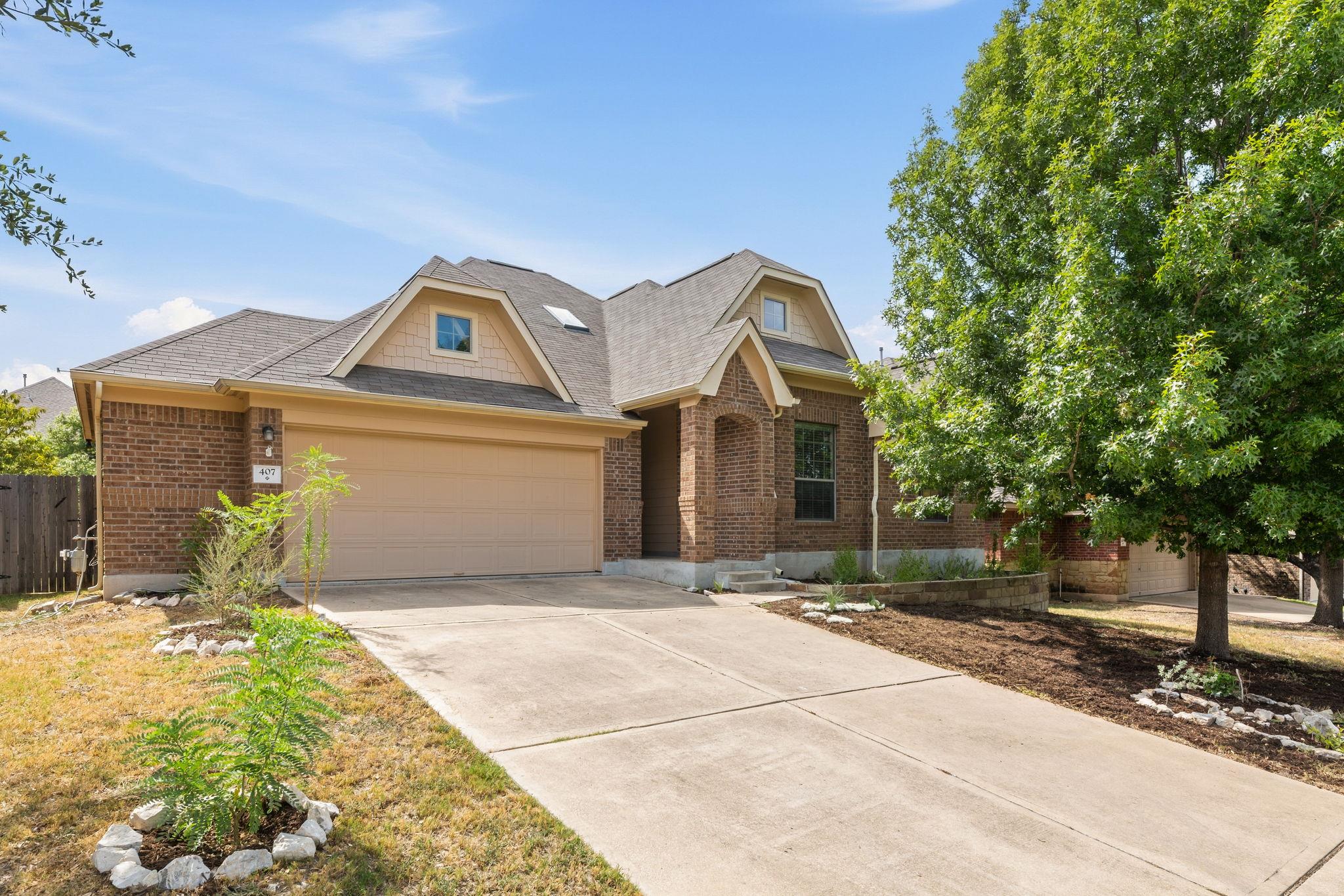 Listing photo 1 of 407  Chaparral Dr