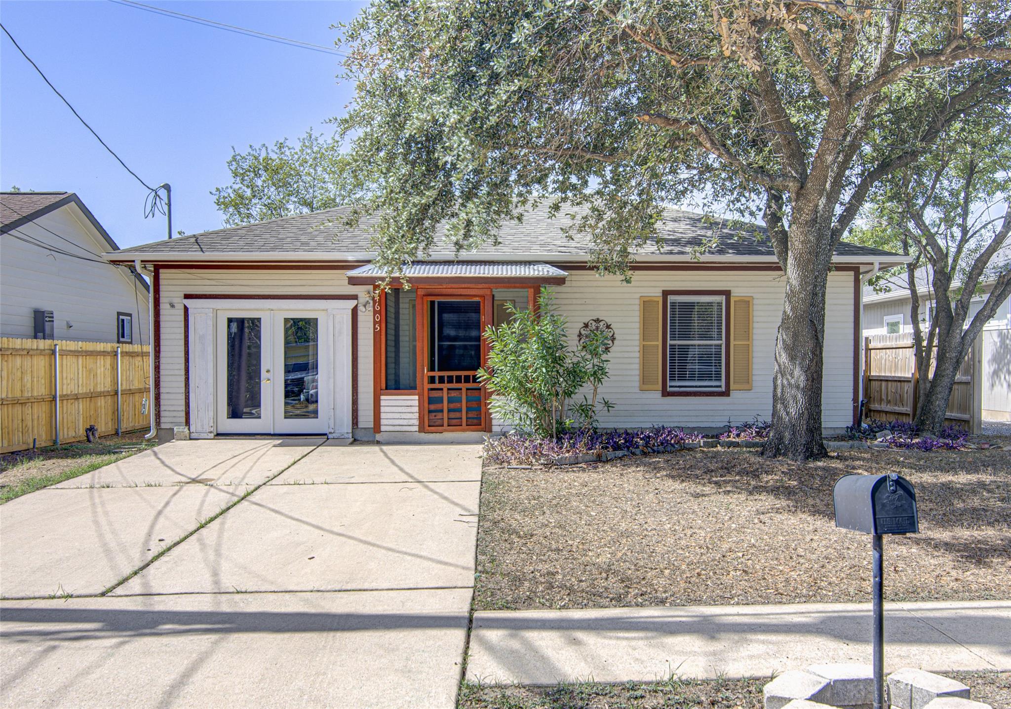 Listing photo 1 of 4605  Ribbecke Ave