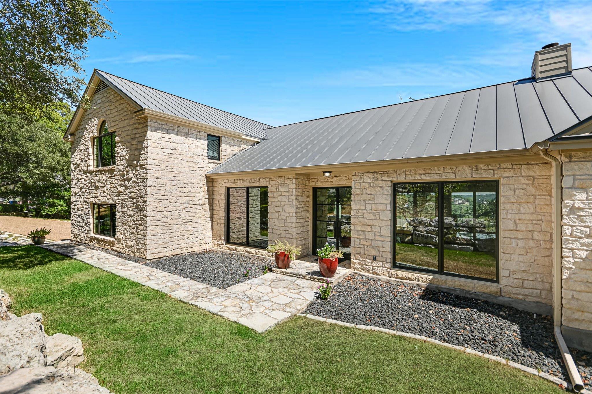 Ảnh nhà đang rao bán 1 của 3309  Riva Ridge Rd