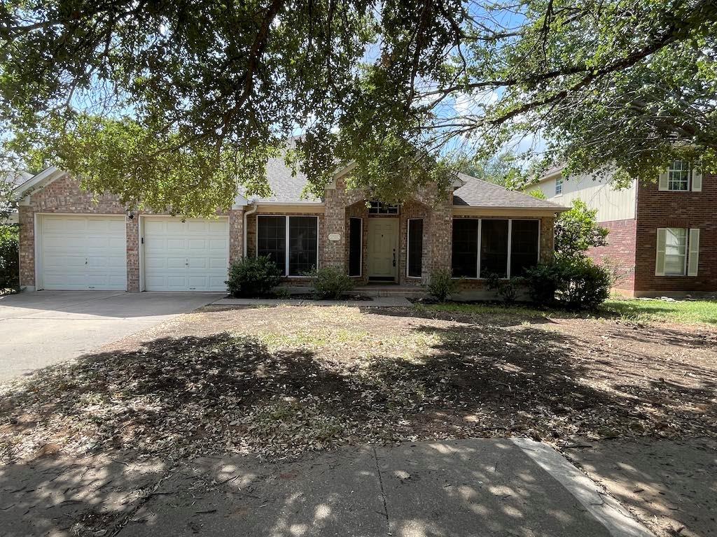 Listing photo 1 of 1313  Nightingale Dr