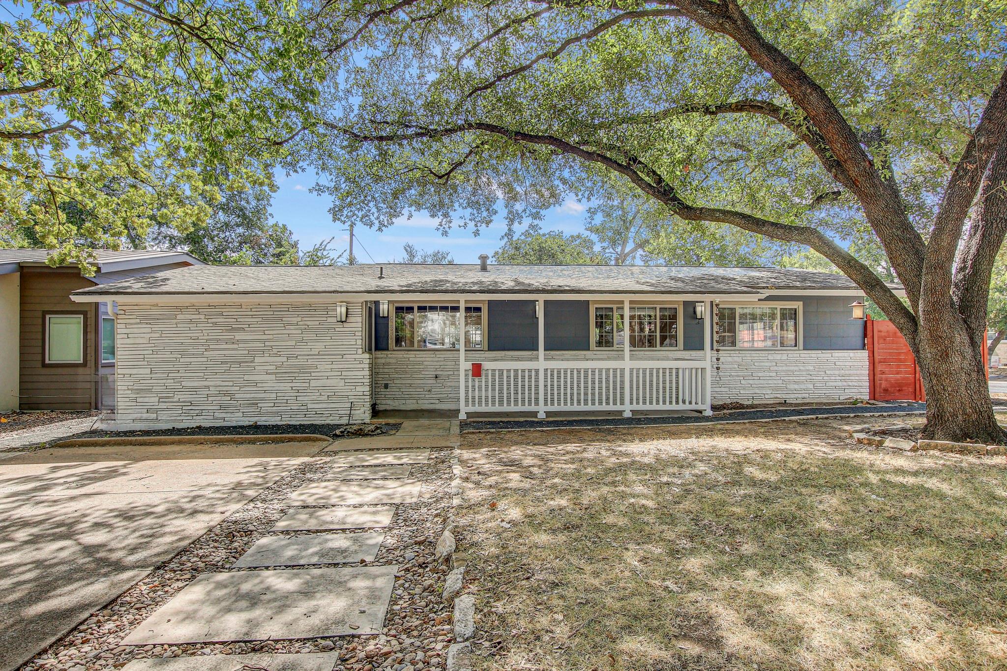 Listing photo 1 of 4501  Oakmont Blvd